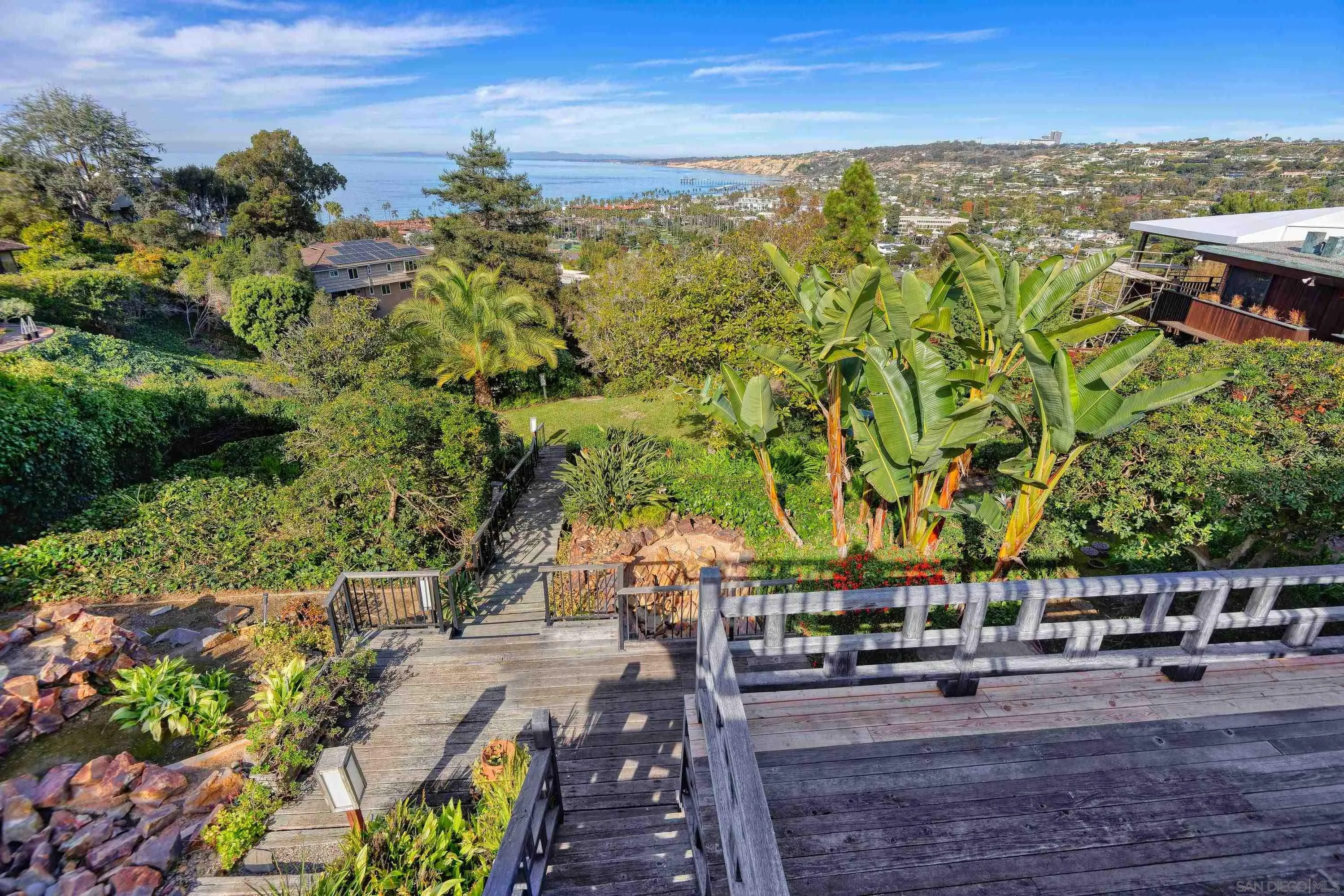 La Jolla, California 92037, United States, 4 Bedrooms Bedrooms, ,4 BathroomsBathrooms,Residential,Pending,29022