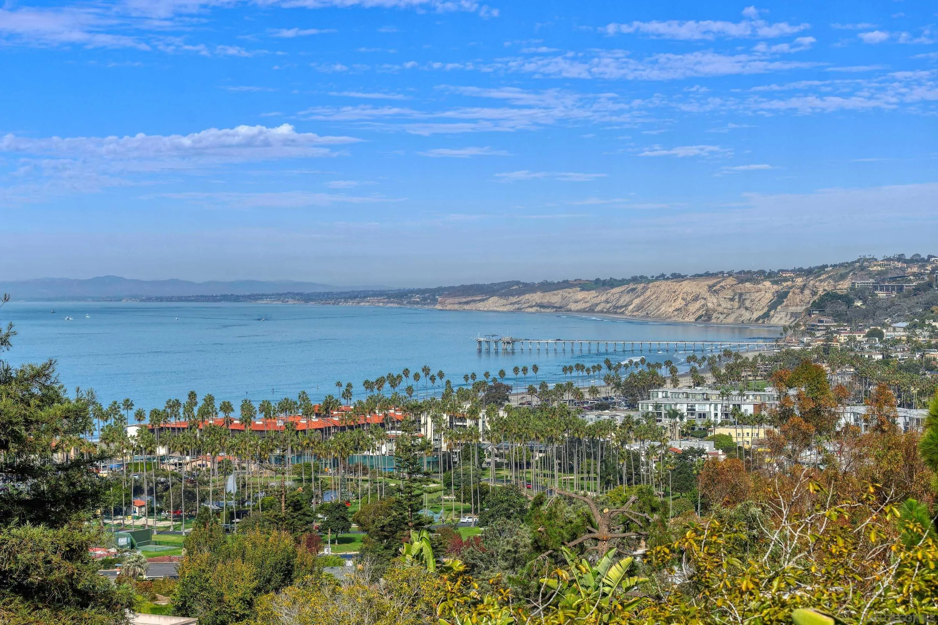 La Jolla, California 92037, United States, 4 Bedrooms Bedrooms, ,4 BathroomsBathrooms,Residential,Pending,29022