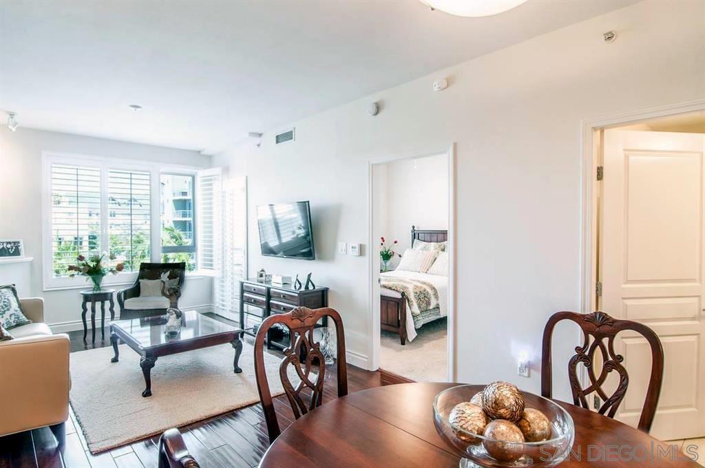 300 W Beech St 304