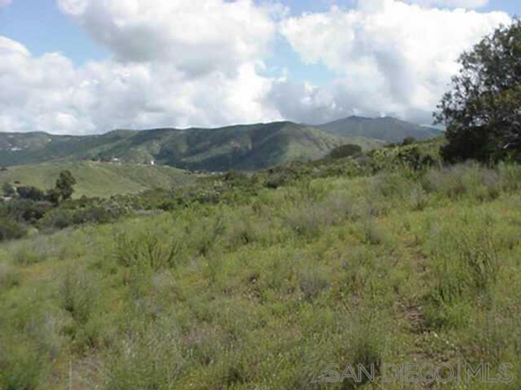 Photo of 14761 Quail Haven Ln 1 Ln, El Cajon, CA 92019 (MLS # 250025792)