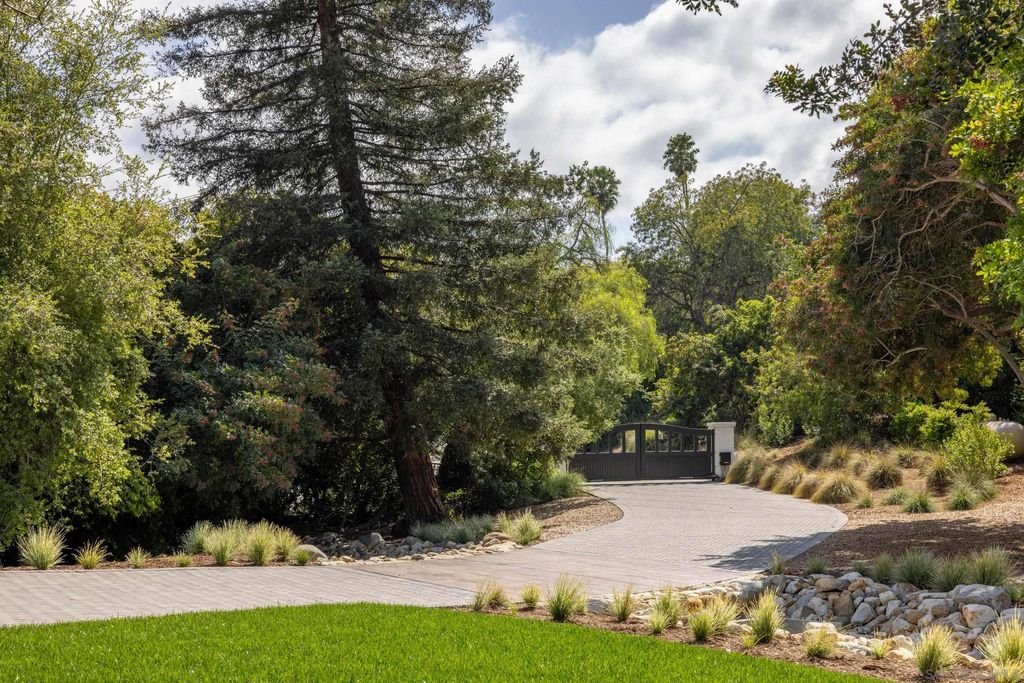 Photo of 16827 Via De La Valle, Rancho Santa Fe, CA 92067 (MLS # 250029059)