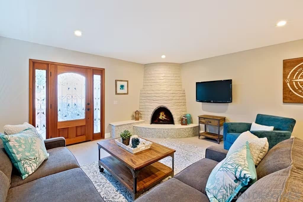 Photo of 337 Rosemont St, La Jolla, CA 92037 (MLS # 240025935)