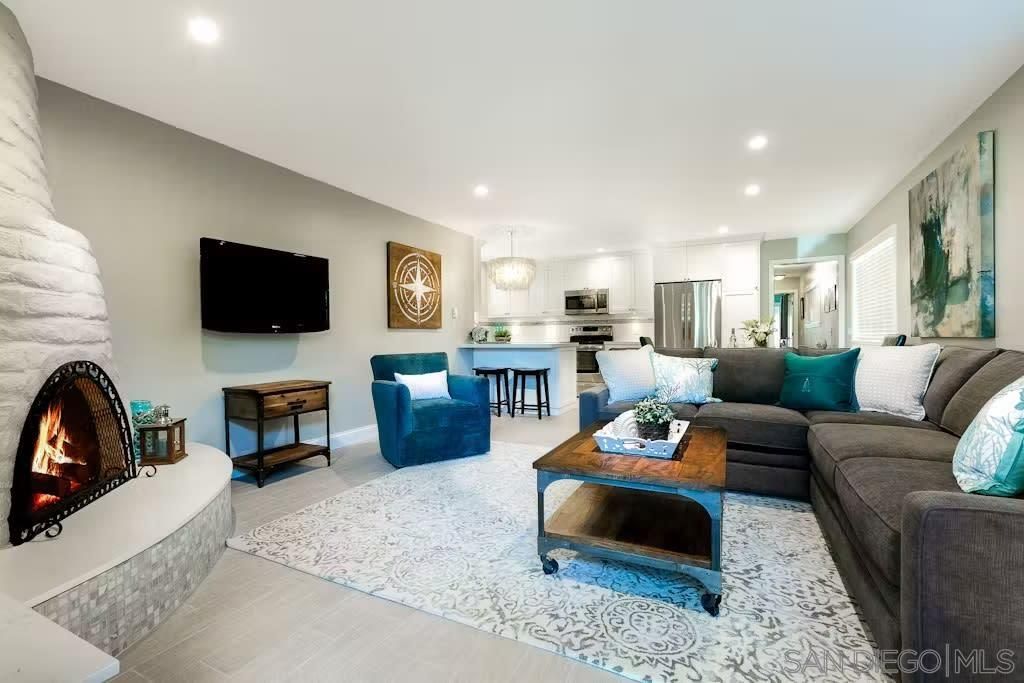 Photo of 337 Rosemont St, La Jolla, CA 92037 (MLS # 240025935)