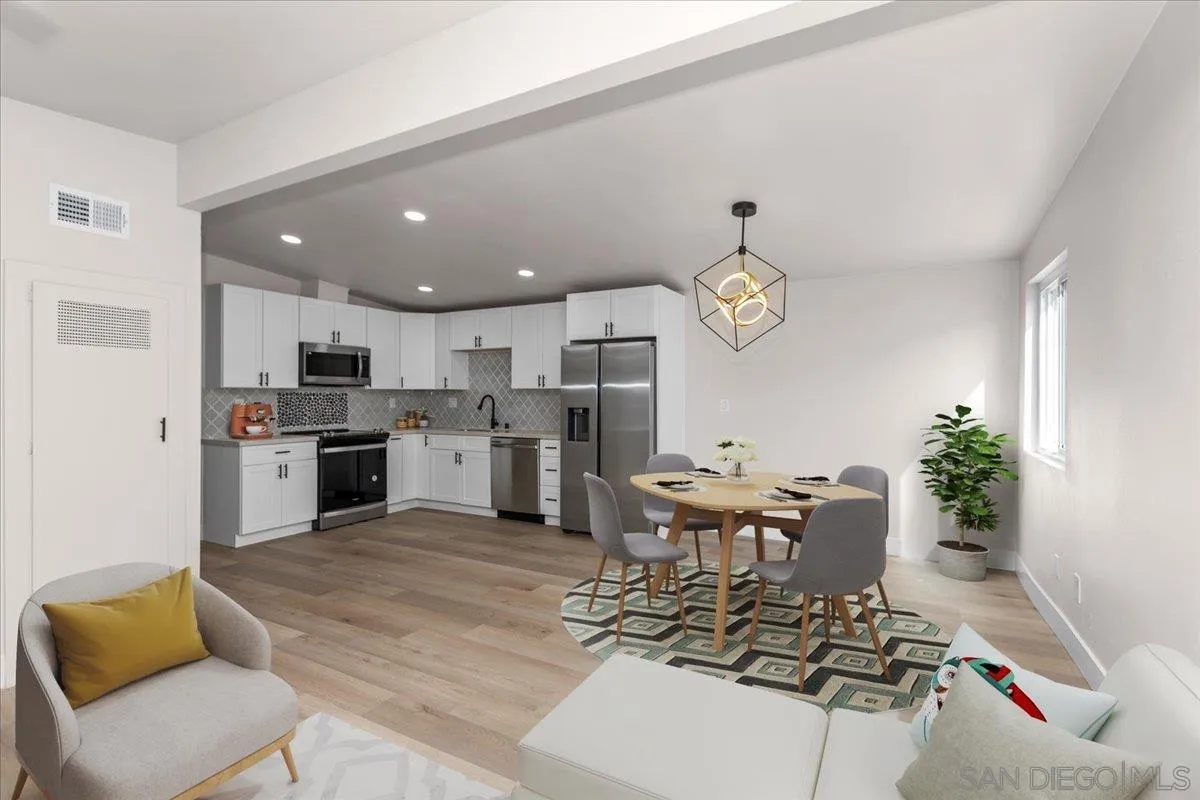 Santee, California 92071, United States, 6 Bedrooms Bedrooms, ,4 BathroomsBathrooms,Residential,Active,83917