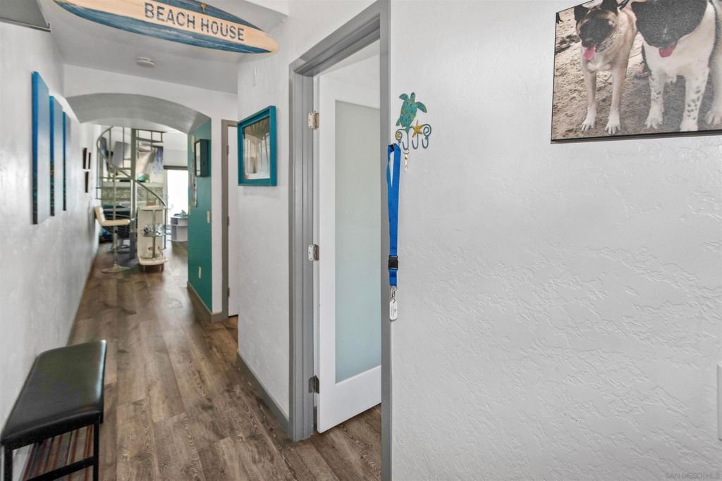 Photo of 706 Ocean Ln, Imperial Beach, CA 91932 (MLS # 250020045)