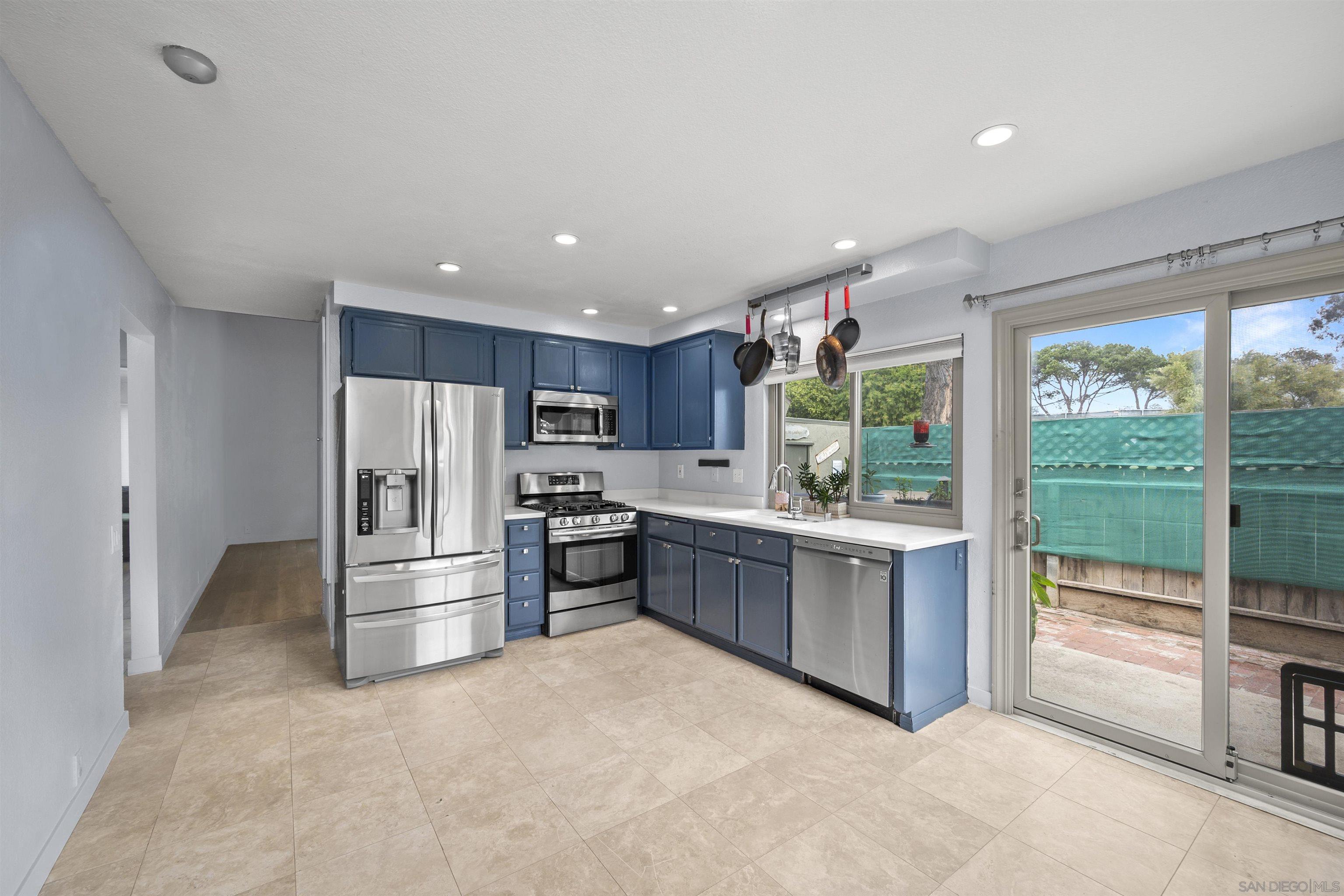 5246 Marigot Pl
