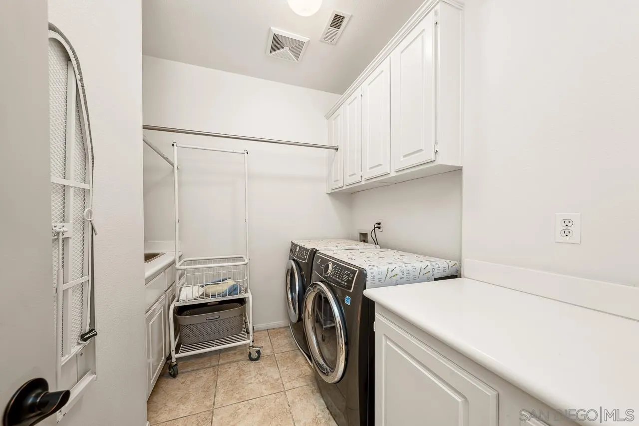 Chula Vista, California 91913, United States, 5 Bedrooms Bedrooms, ,3 BathroomsBathrooms,Residential,Active,100237