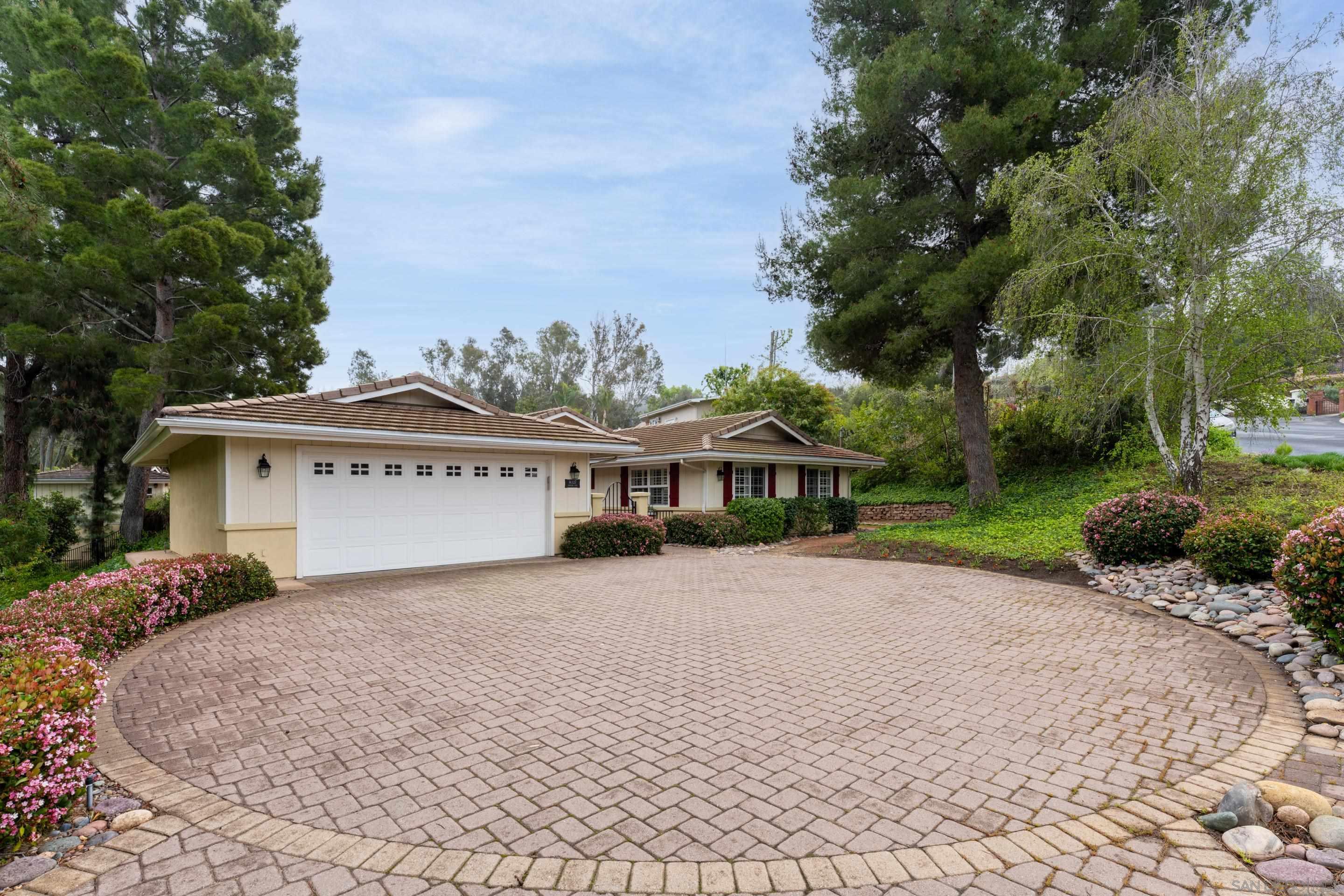 16327 Woodson View Rd
