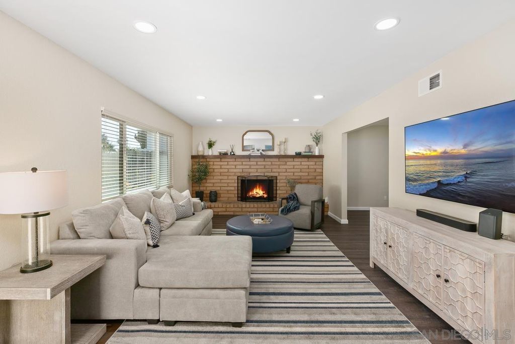 Photo of 644 Silver Strand Blvd, Imperial Beach, CA 91932 (MLS # 250023138)