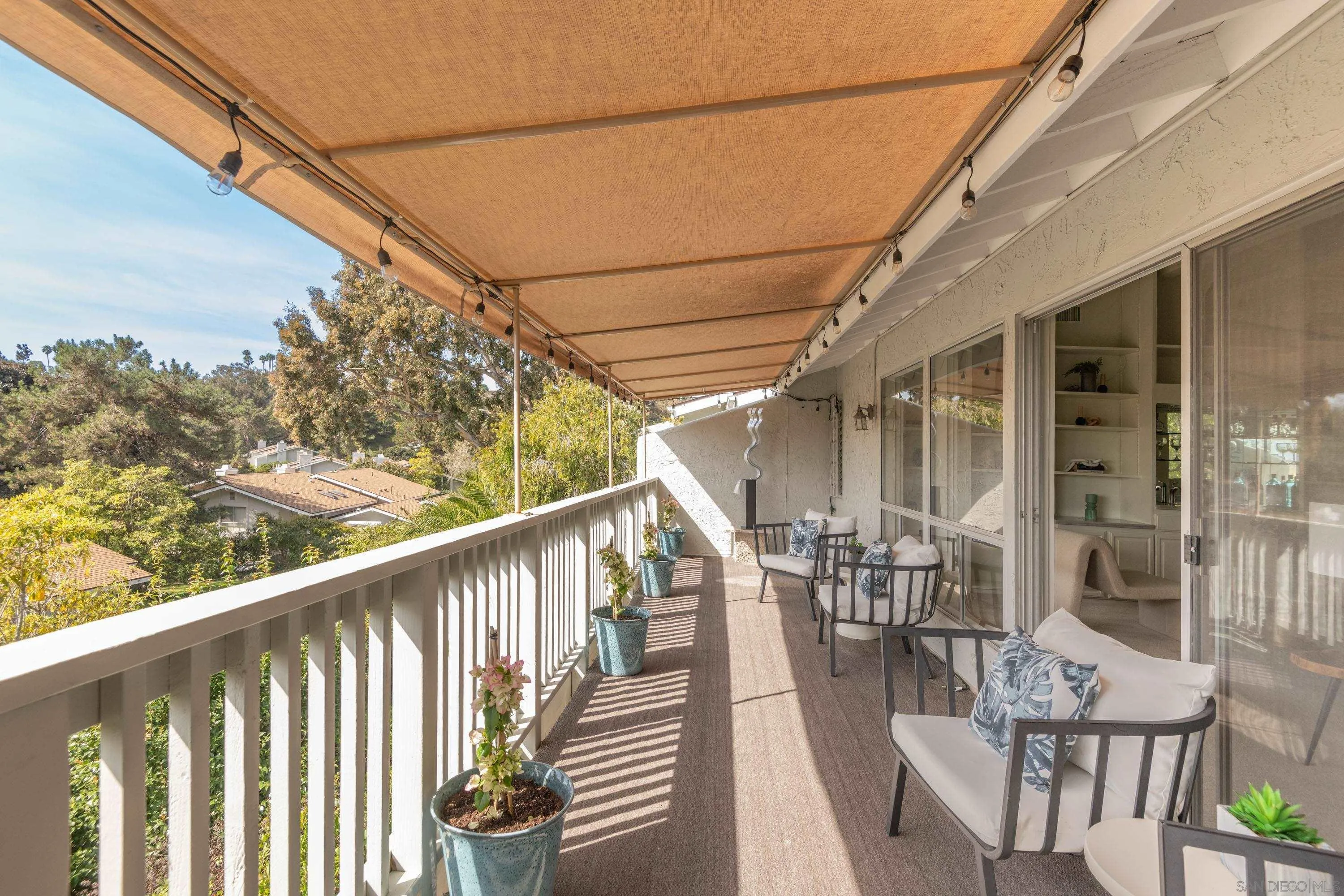 La Jolla, California 92037, United States, 3 Bedrooms Bedrooms, ,3 BathroomsBathrooms,Residential,Pending,1205