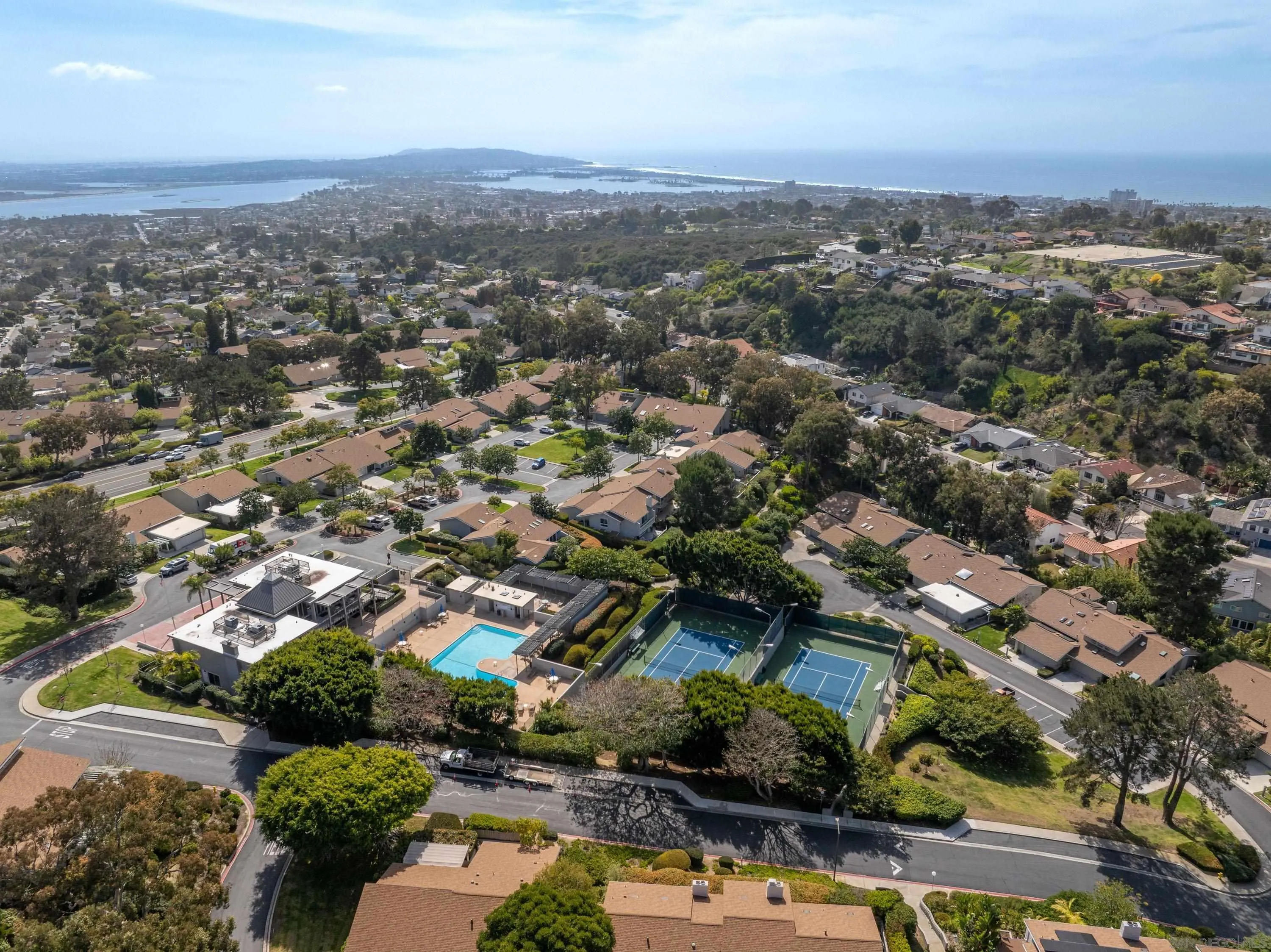 La Jolla, California 92037, United States, 3 Bedrooms Bedrooms, ,3 BathroomsBathrooms,Residential,Pending,1205