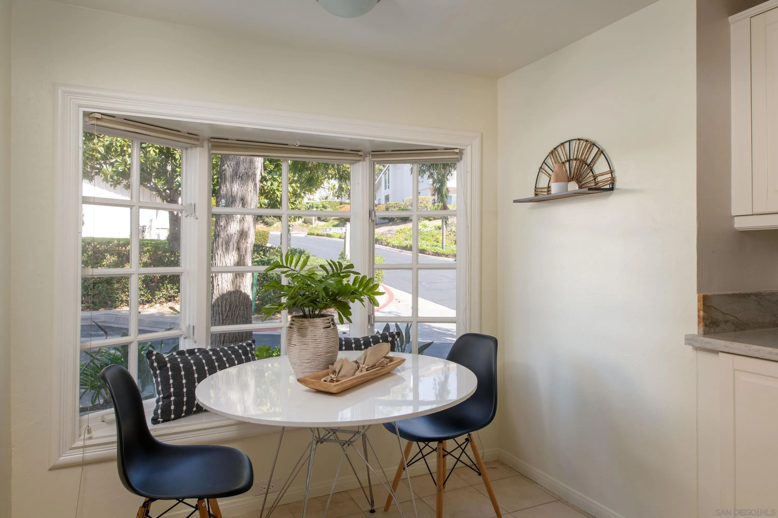 La Jolla, California 92037, United States, 3 Bedrooms Bedrooms, ,3 BathroomsBathrooms,Residential,Pending,1205