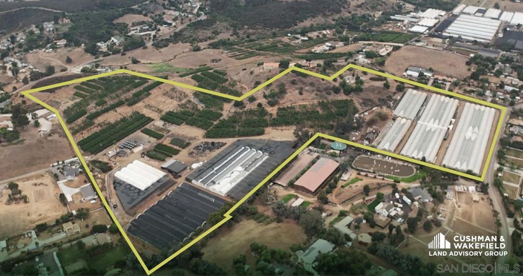 Photo of 513 W Cassou Rd, San Marcos, CA 92069 (MLS # 250031437)