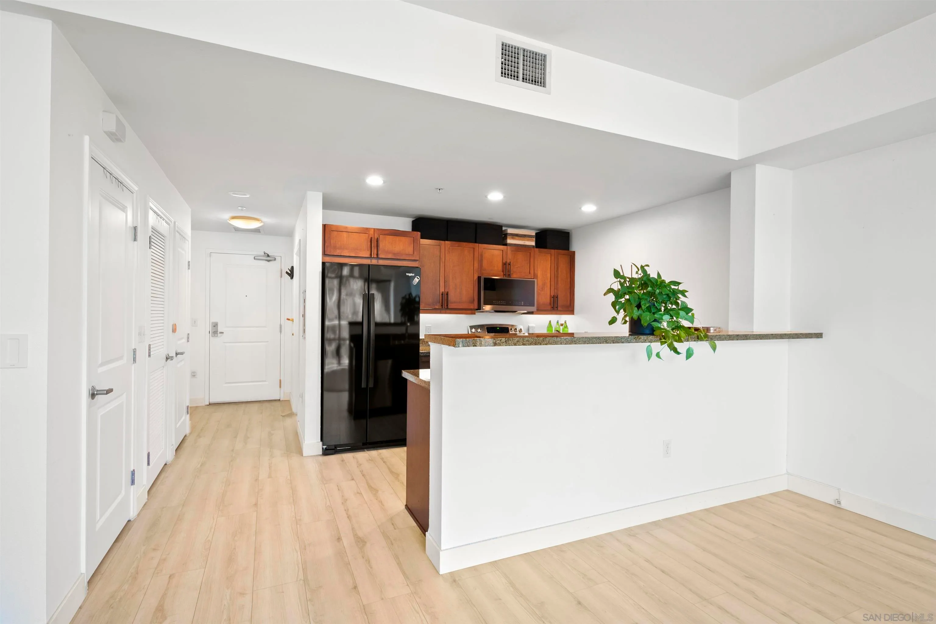 San Diego, California 92101, United States, ,1 BathroomBathrooms,Residential,Active,91709