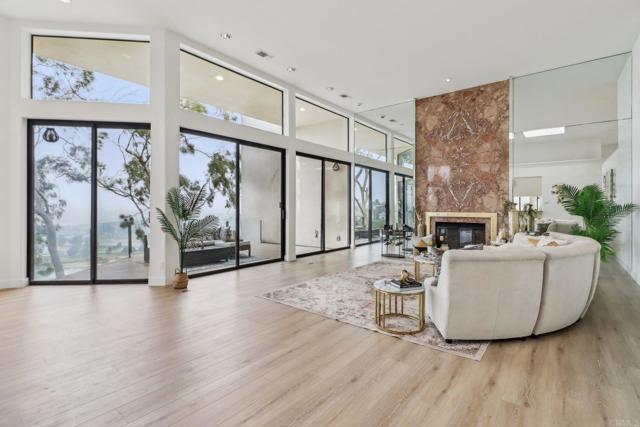 2424 Badajoz Place