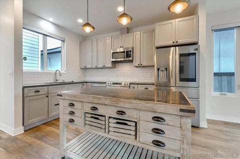 3260  Broadway San Diego CA 92102