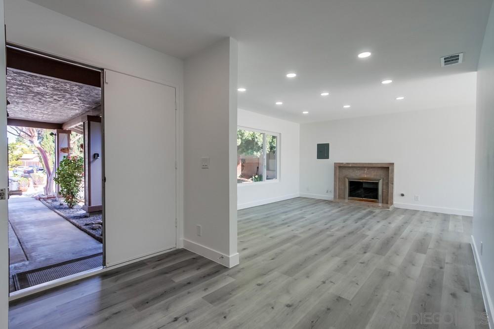 1350-52 Rock Hill Pl