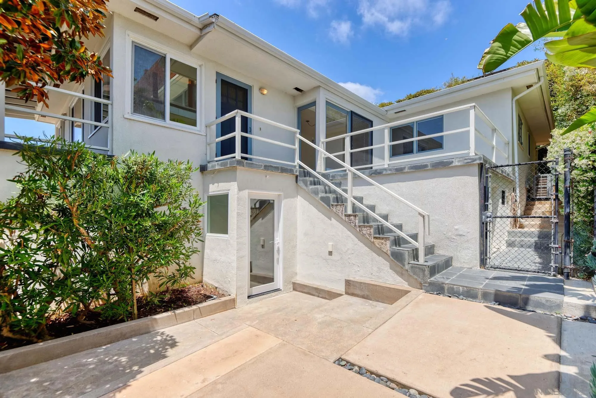 La Jolla, California 92037, United States, 3 Bedrooms Bedrooms, ,2 BathroomsBathrooms,Residential,Active,139306