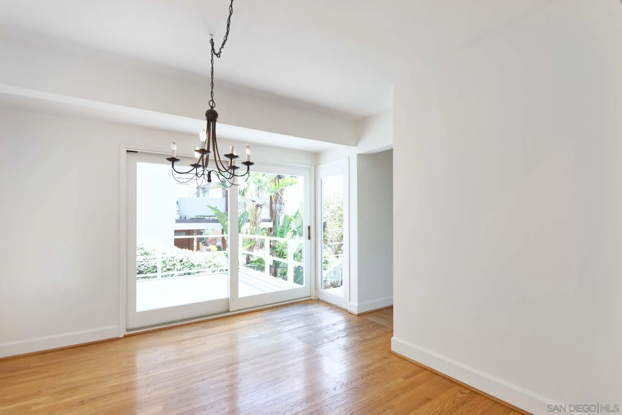 La Jolla, California 92037, United States, 3 Bedrooms Bedrooms, ,2 BathroomsBathrooms,Residential,Active,139306