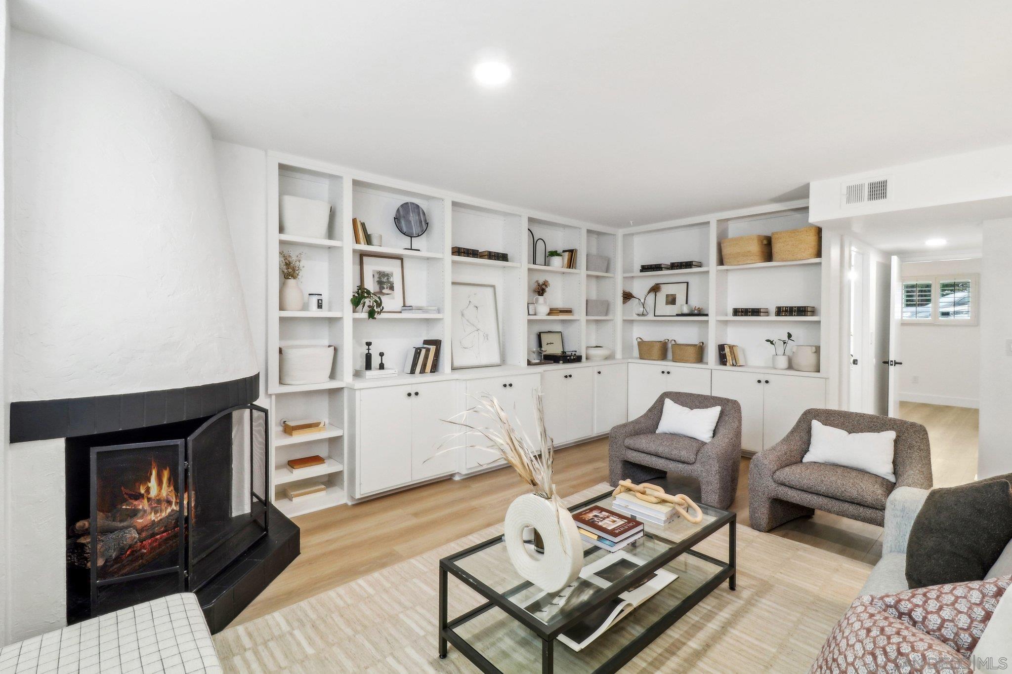 4174 Balboa Way