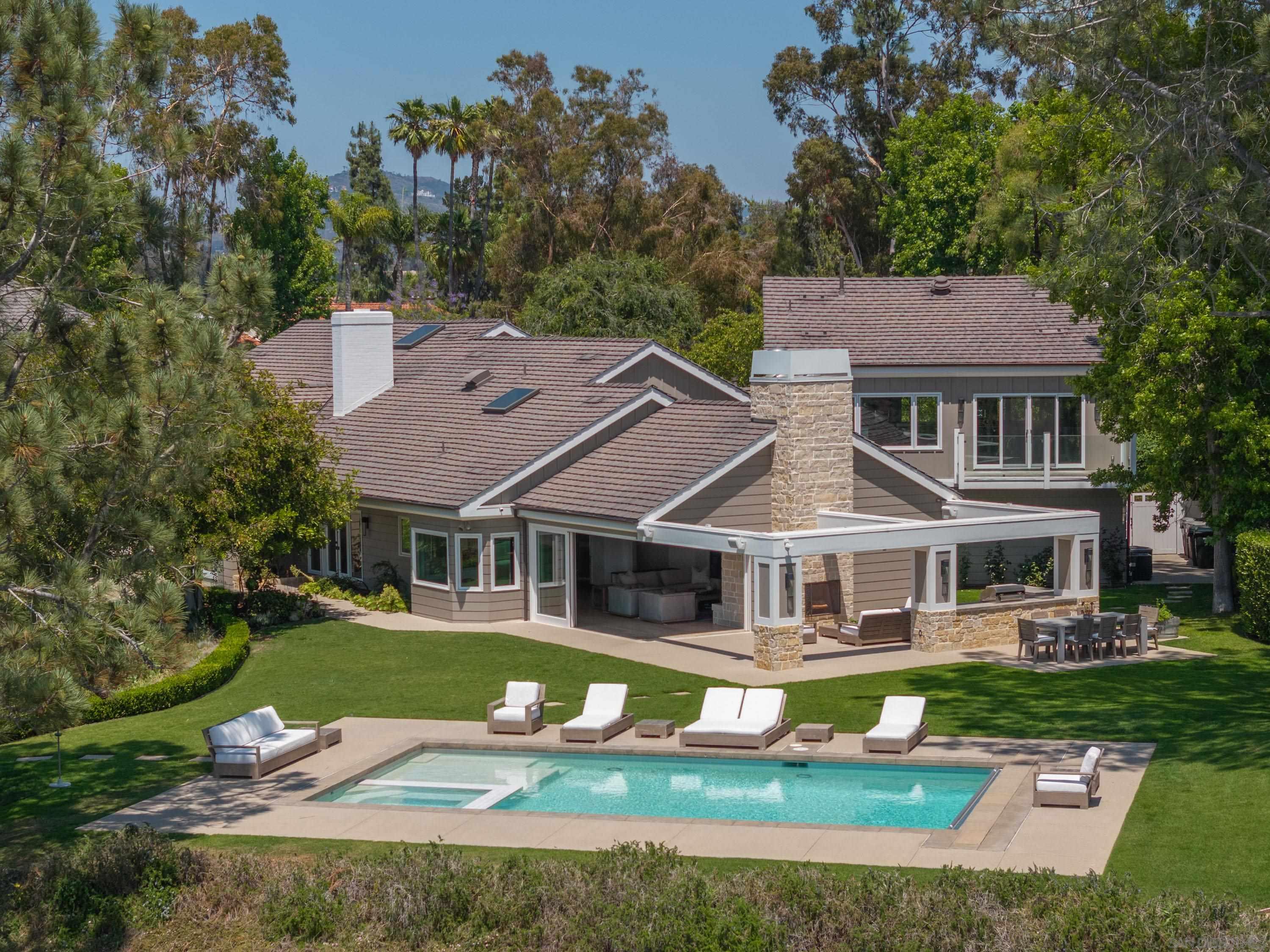 3035 Paseo Cielo