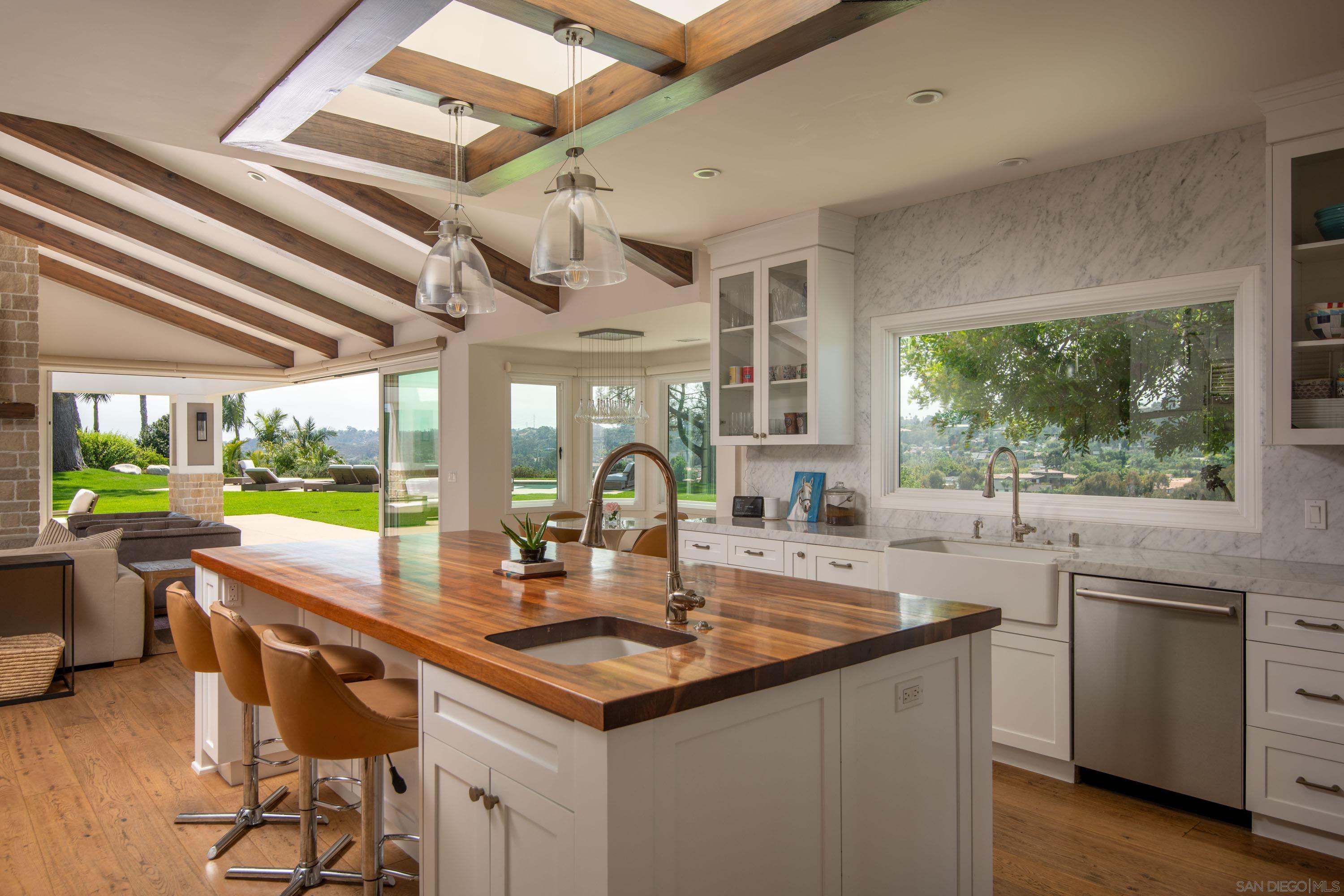 3035 Paseo Cielo