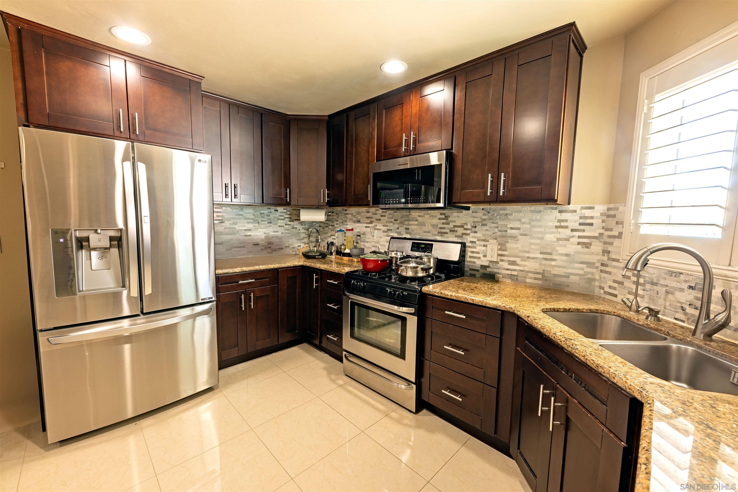 13431 Acton Ave