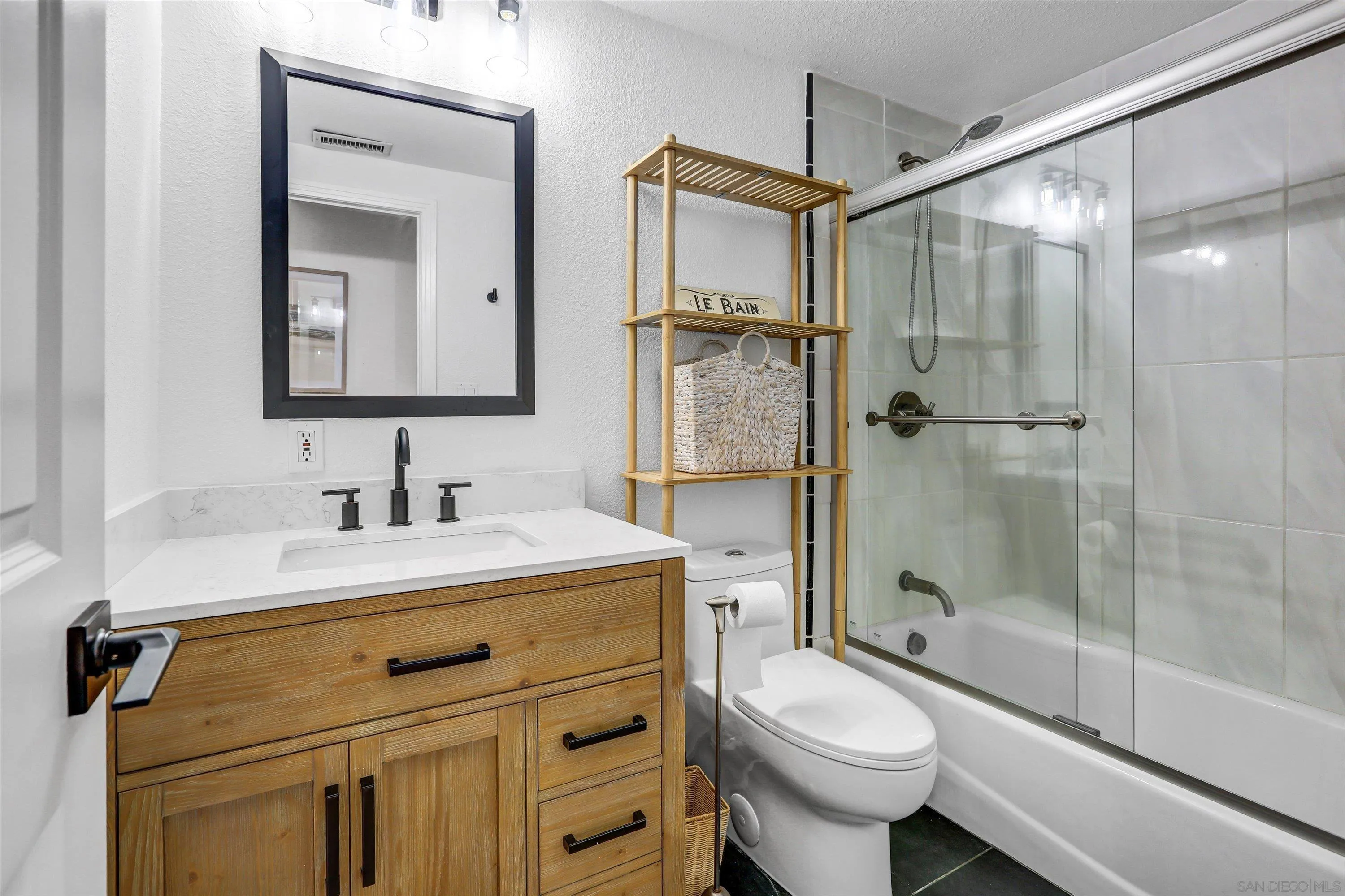 La Mesa, California 91941, United States, 3 Bedrooms Bedrooms, ,2 BathroomsBathrooms,Residential,Active,153611