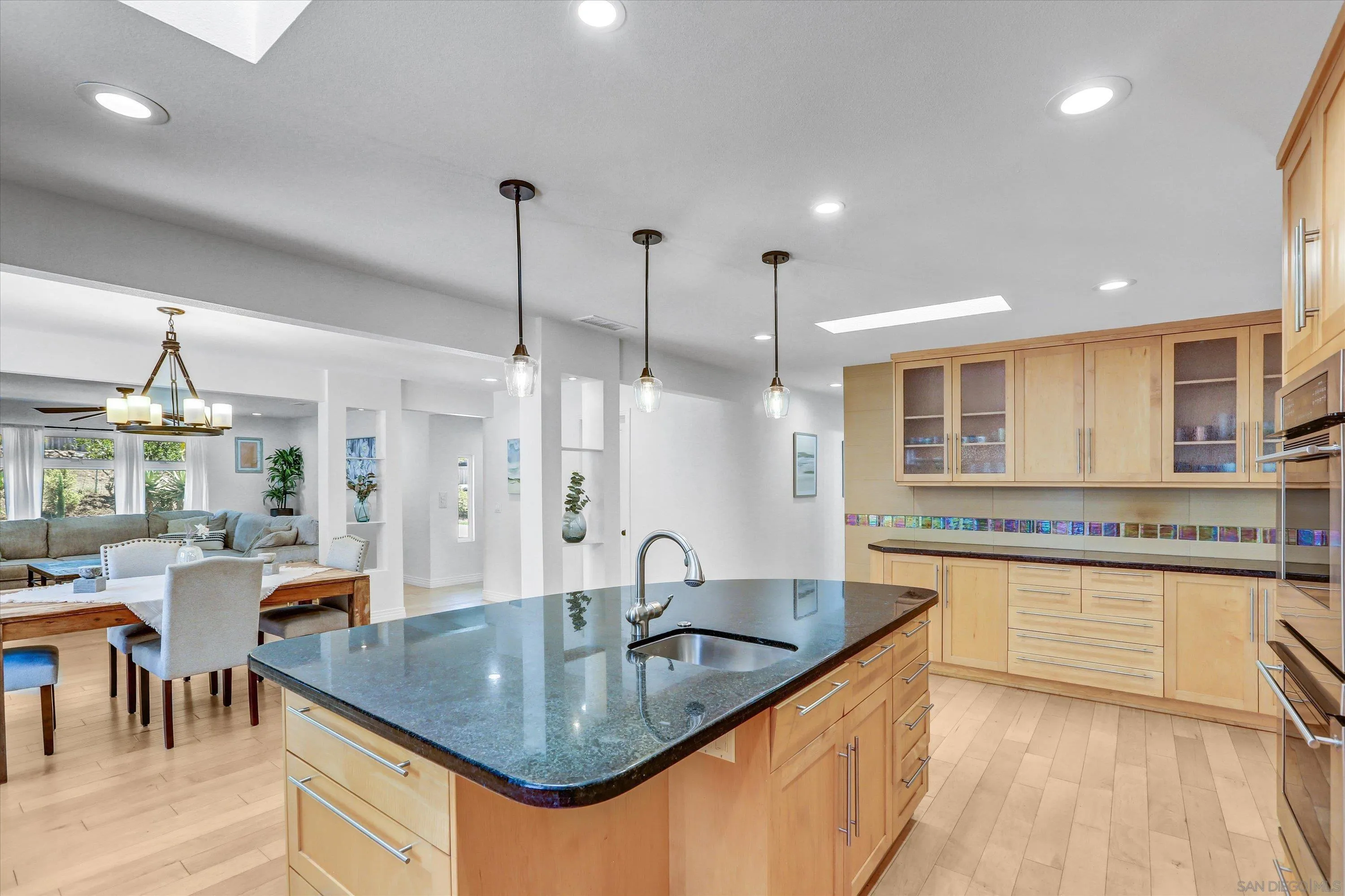 La Mesa, California 91941, United States, 3 Bedrooms Bedrooms, ,2 BathroomsBathrooms,Residential,Active,153611