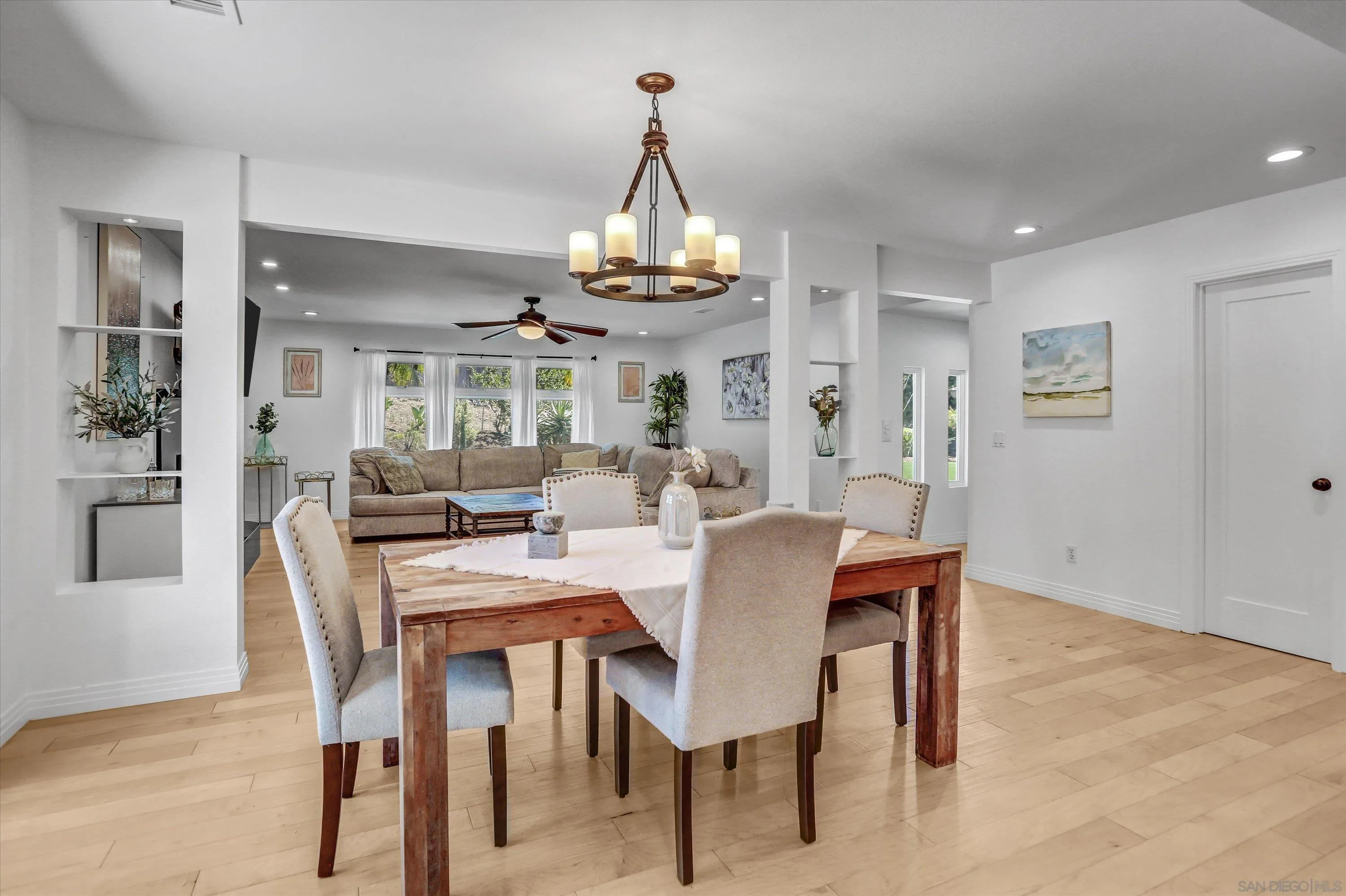 La Mesa, California 91941, United States, 3 Bedrooms Bedrooms, ,2 BathroomsBathrooms,Residential,Active,153611