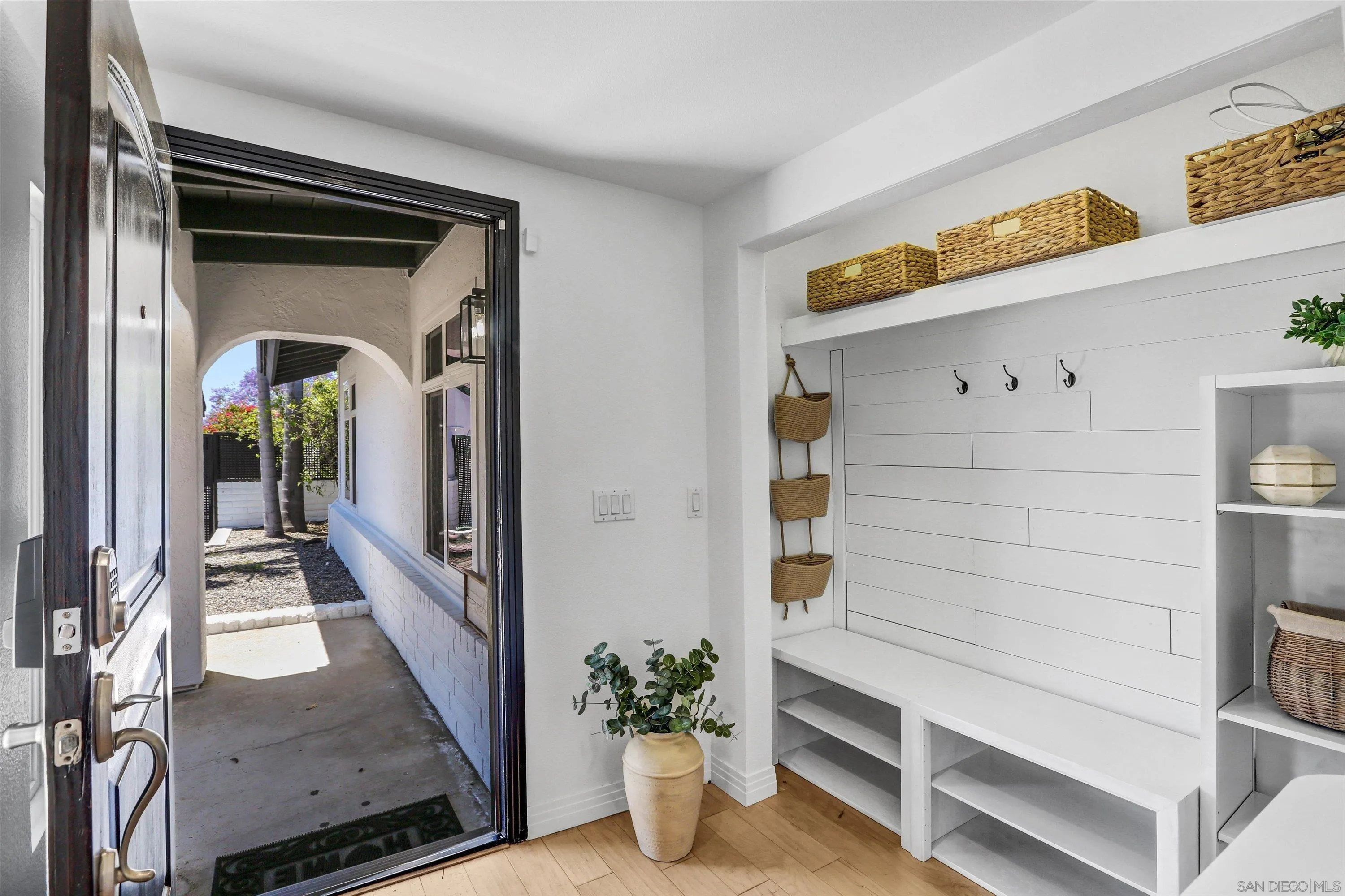 La Mesa, California 91941, United States, 3 Bedrooms Bedrooms, ,2 BathroomsBathrooms,Residential,Active,153611