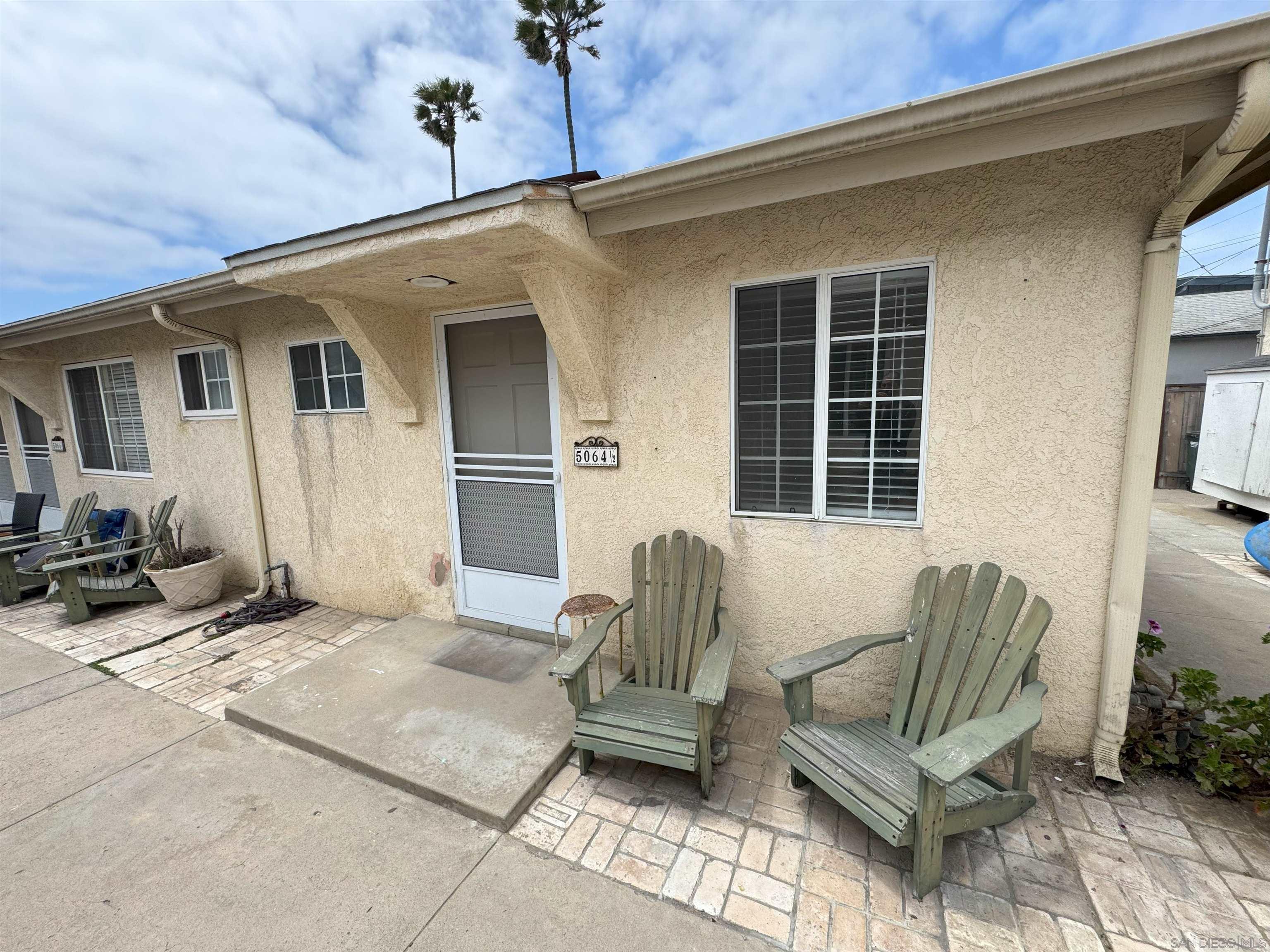5058-68 Santa Monica Ave 5064.5