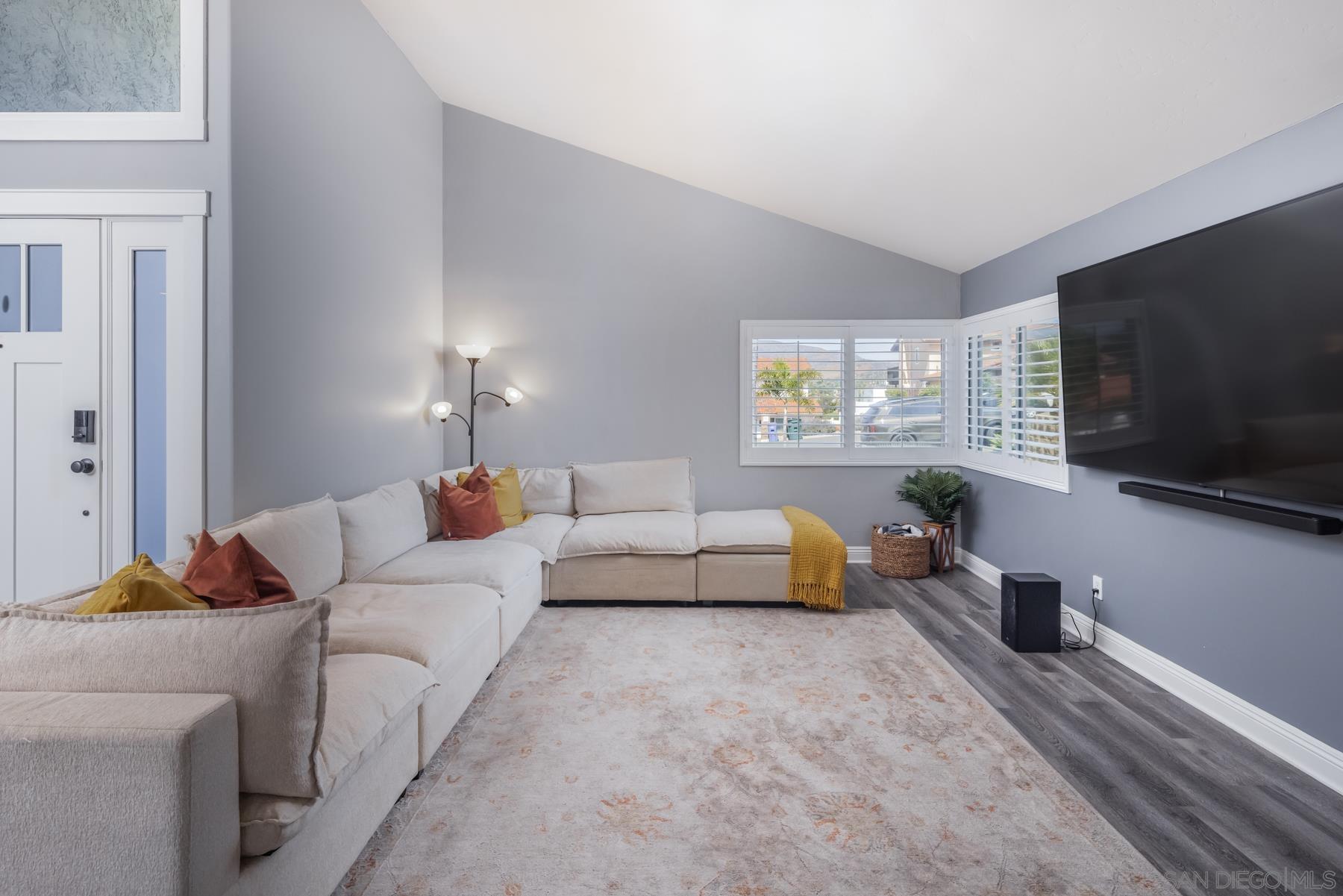 3702 Country Trail