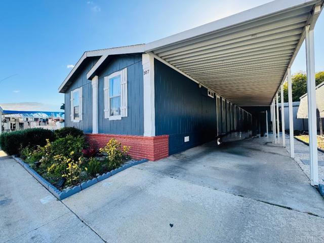 3129 Calle Abajo