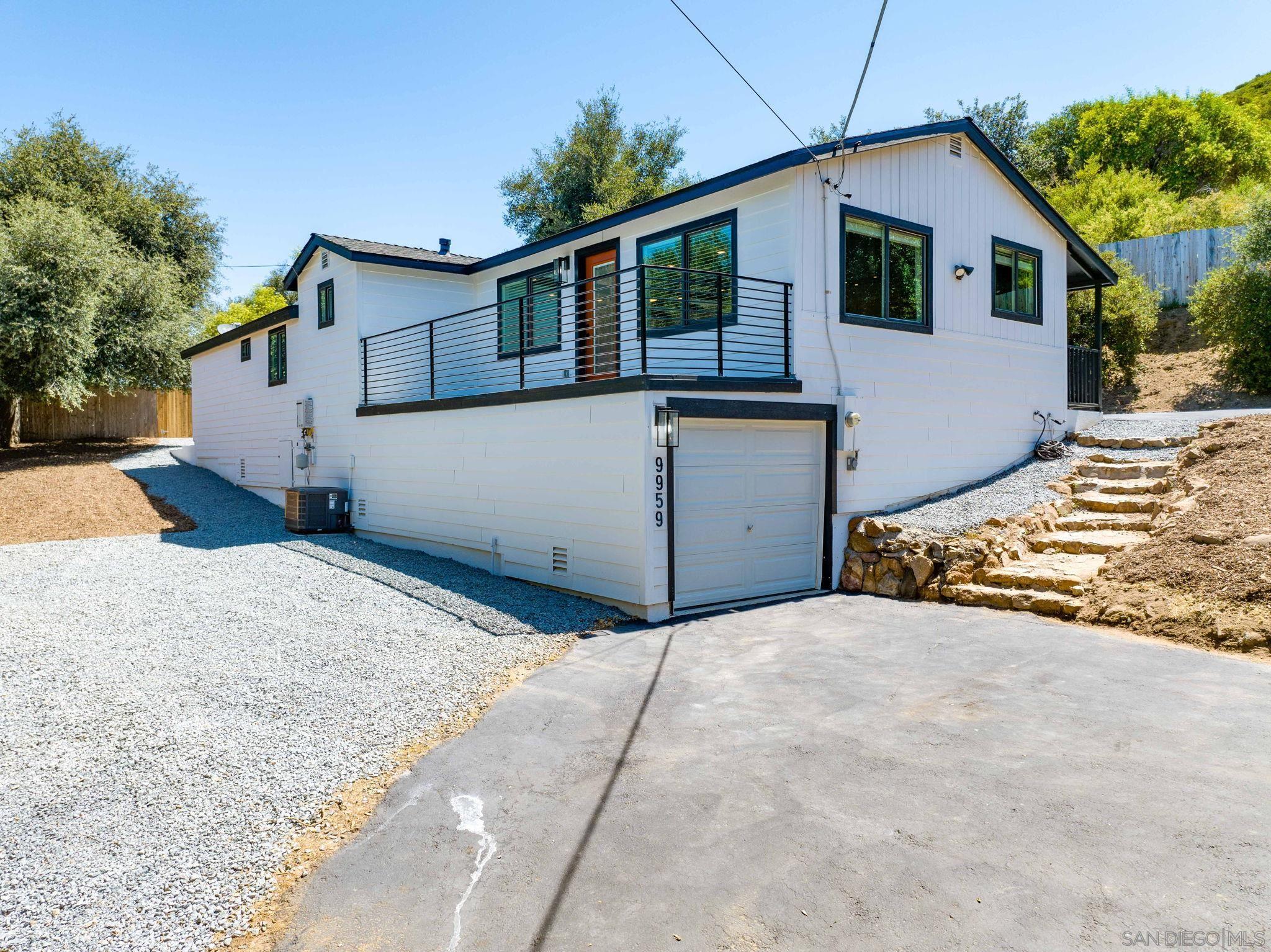 9959 Highway 79