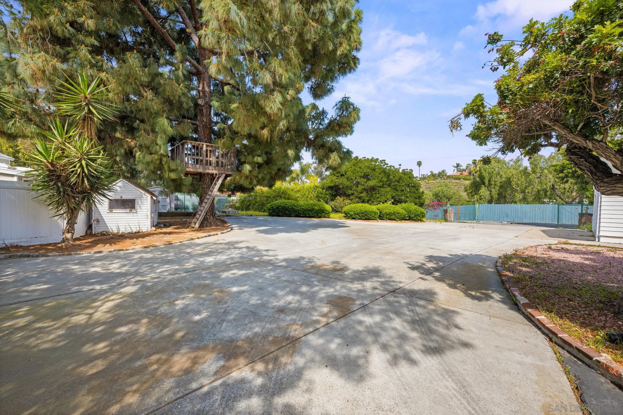 3335 Evergreen Rd