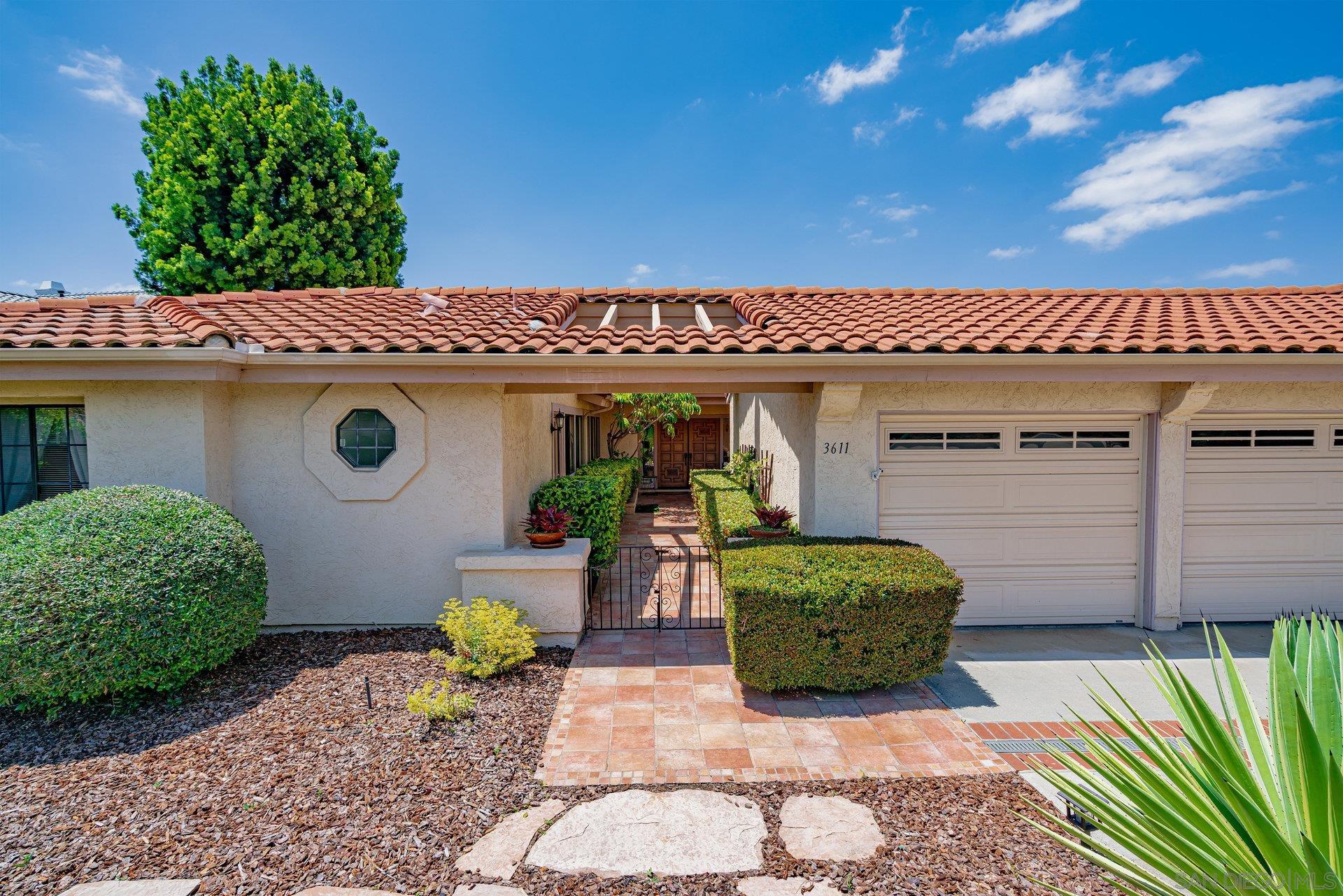 3611 Lago Sereno