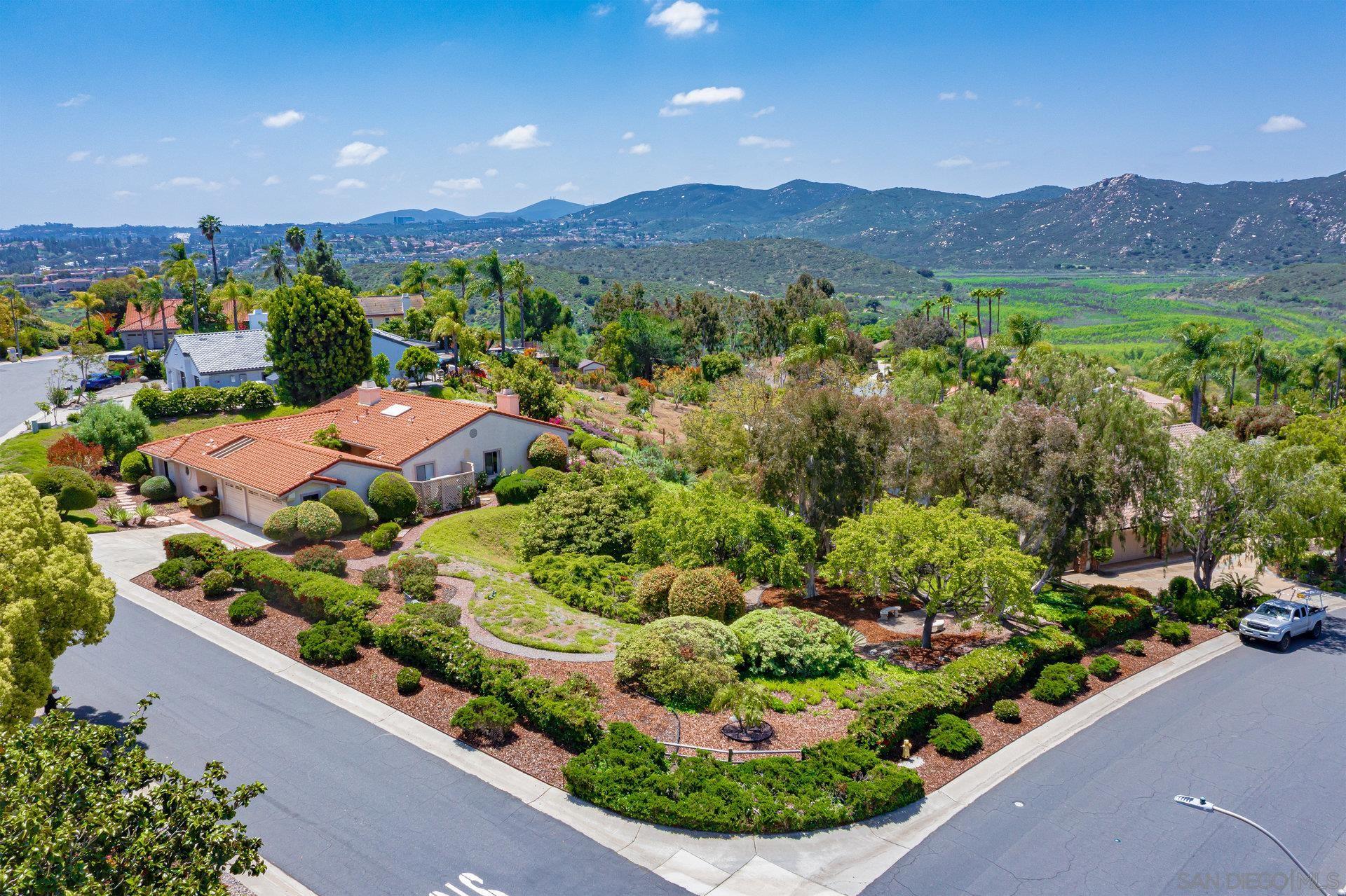3611 Lago Sereno