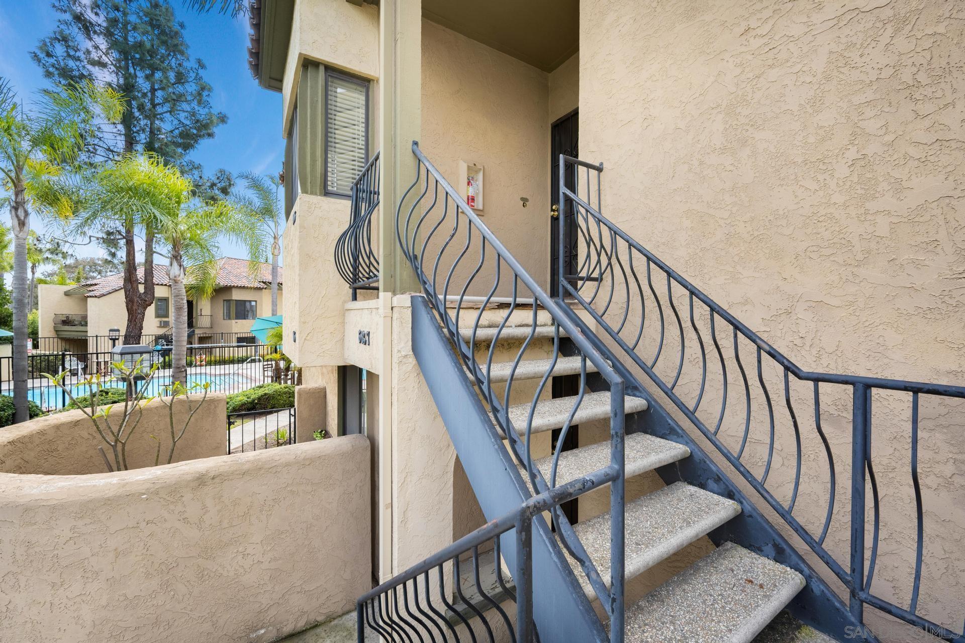 6737 Oakridge Rd 205
