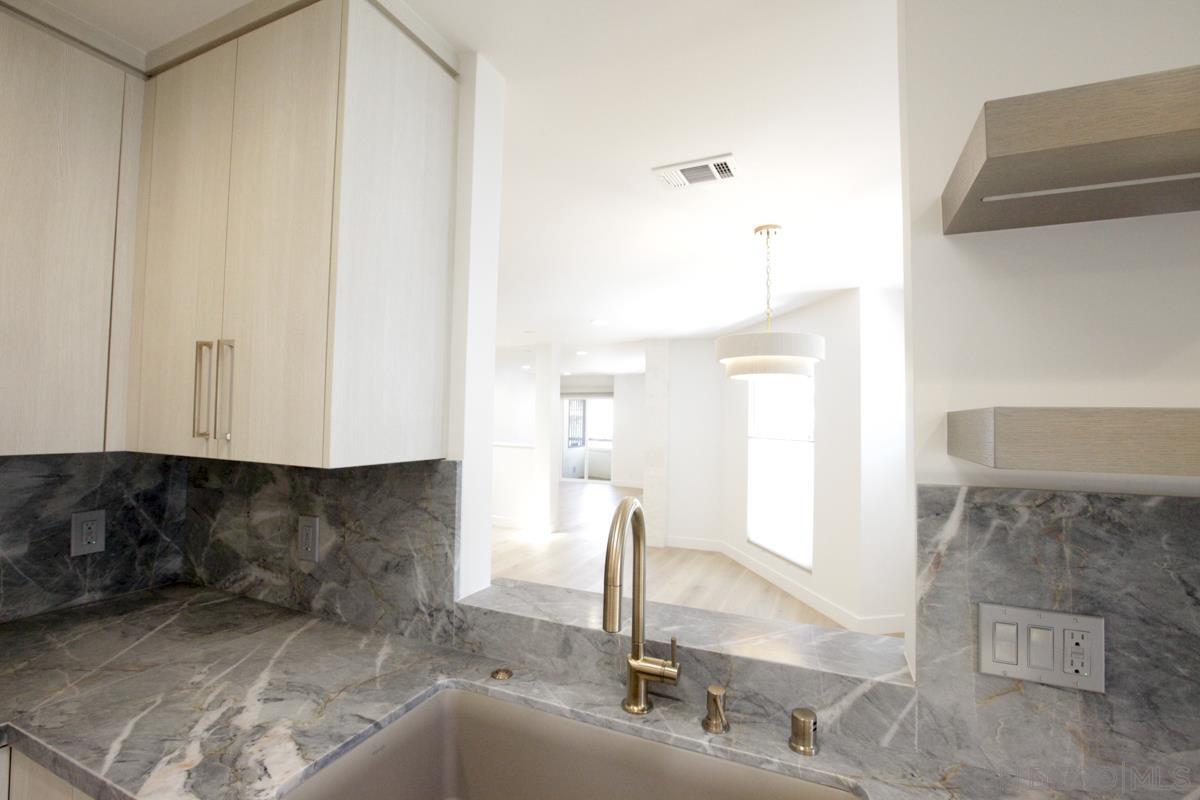 8121 Camino Del Sol 301
