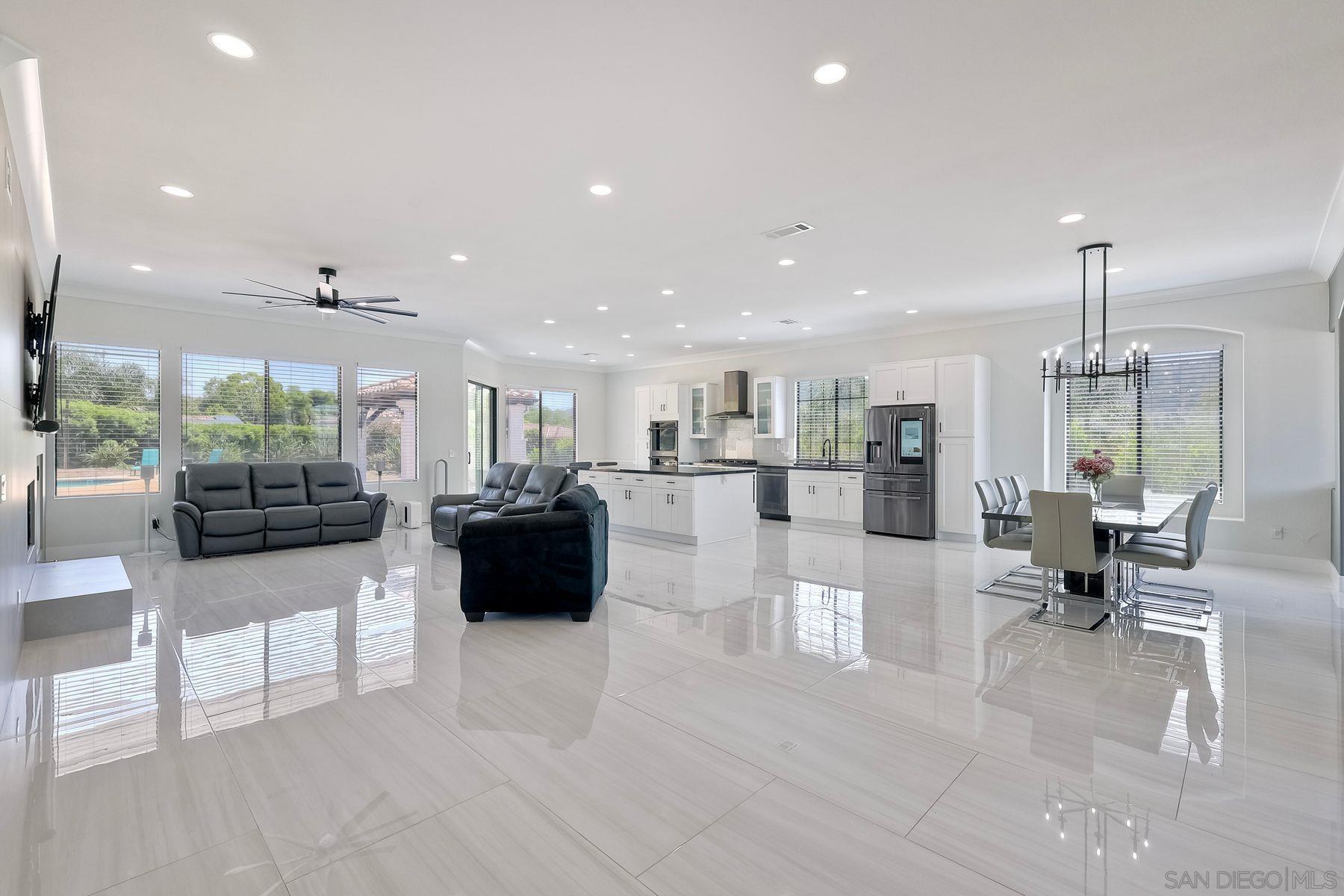 3724 Cedar Vale