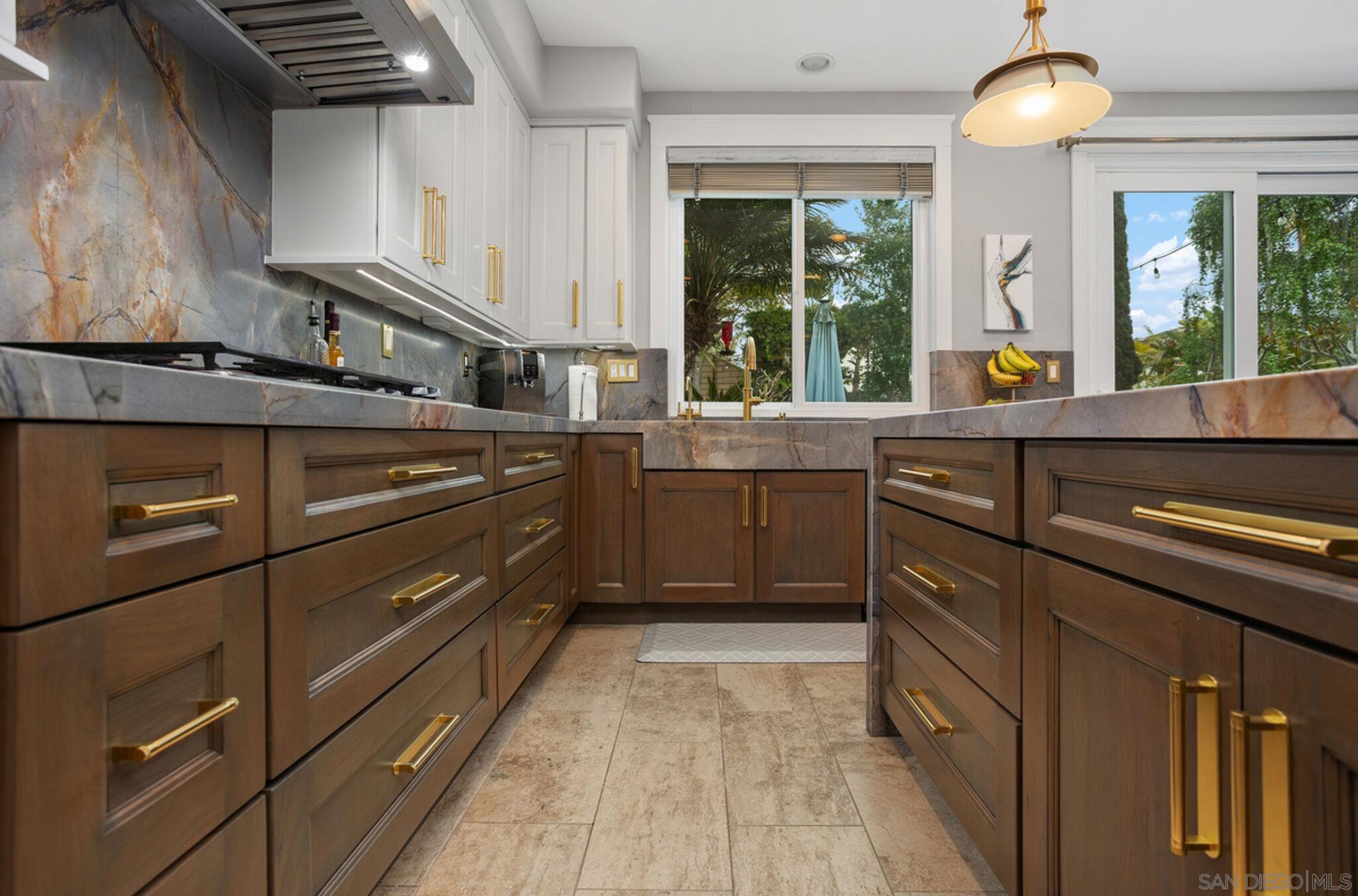 1217  BELLEFLOWER RD