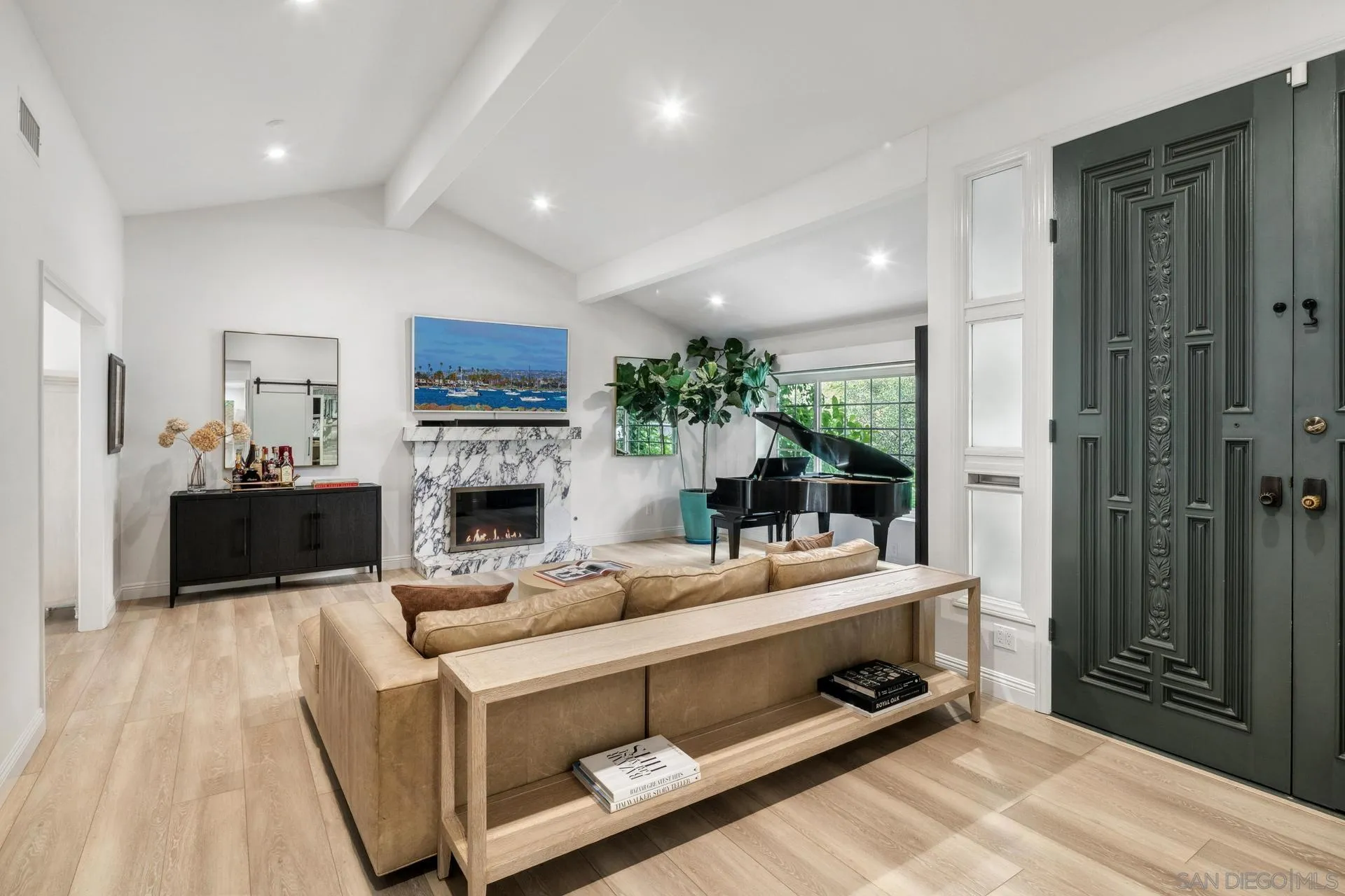 La Jolla, California 92037, United States, 4 Bedrooms Bedrooms, ,3 BathroomsBathrooms,Residential,Active,142714