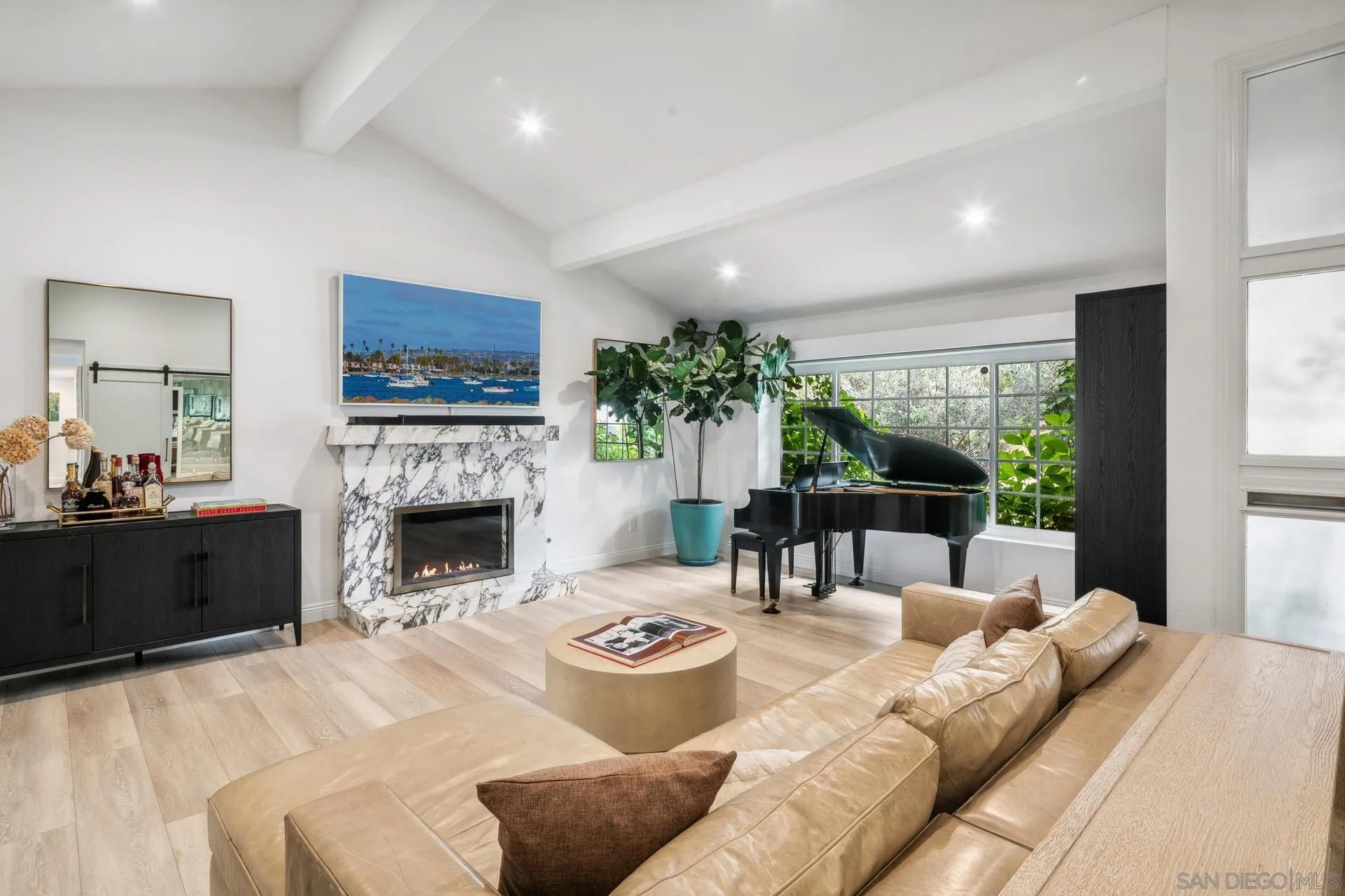 La Jolla, California 92037, United States, 4 Bedrooms Bedrooms, ,3 BathroomsBathrooms,Residential,Active,142714