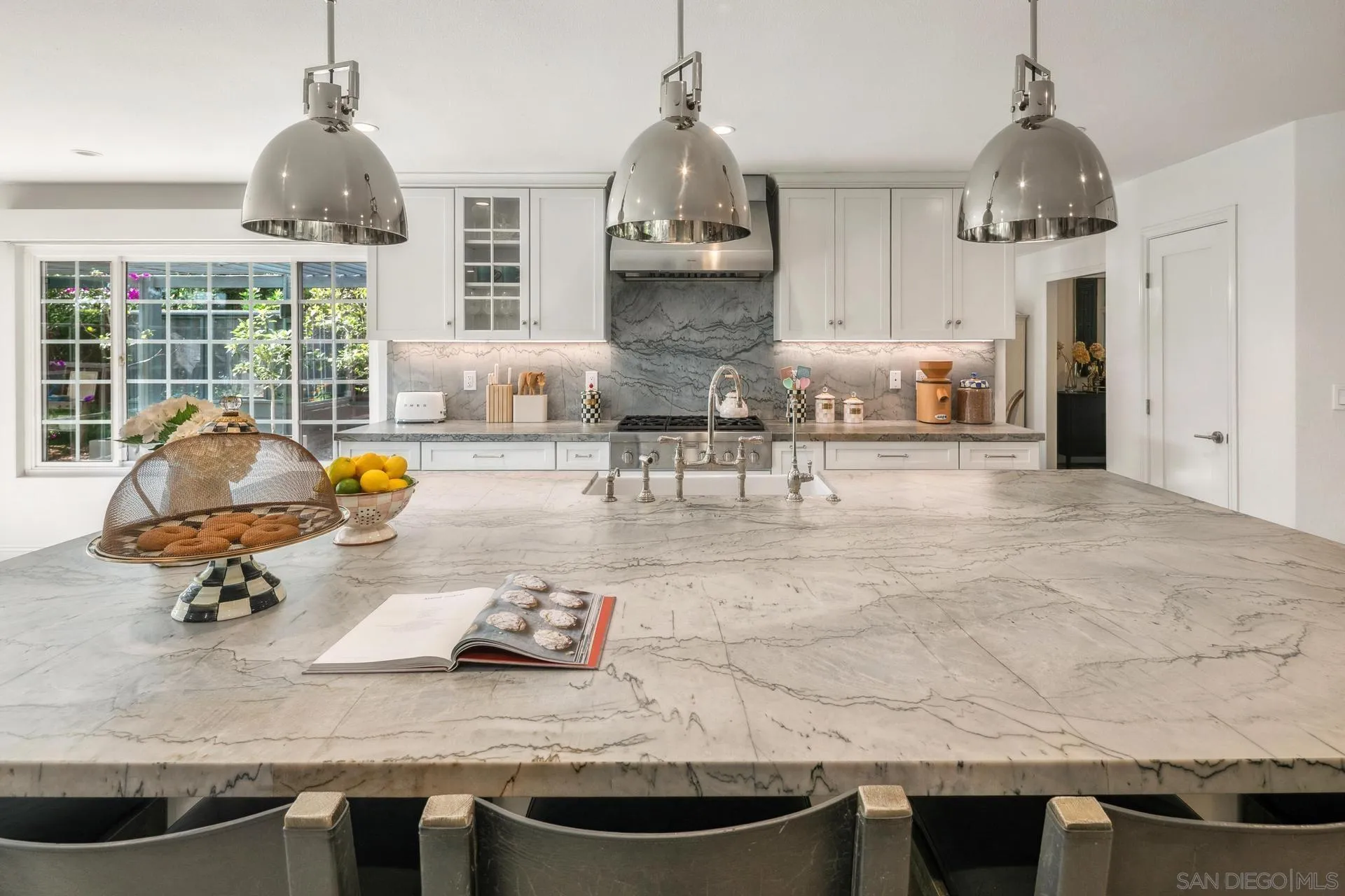 La Jolla, California 92037, United States, 4 Bedrooms Bedrooms, ,3 BathroomsBathrooms,Residential,Active,142714