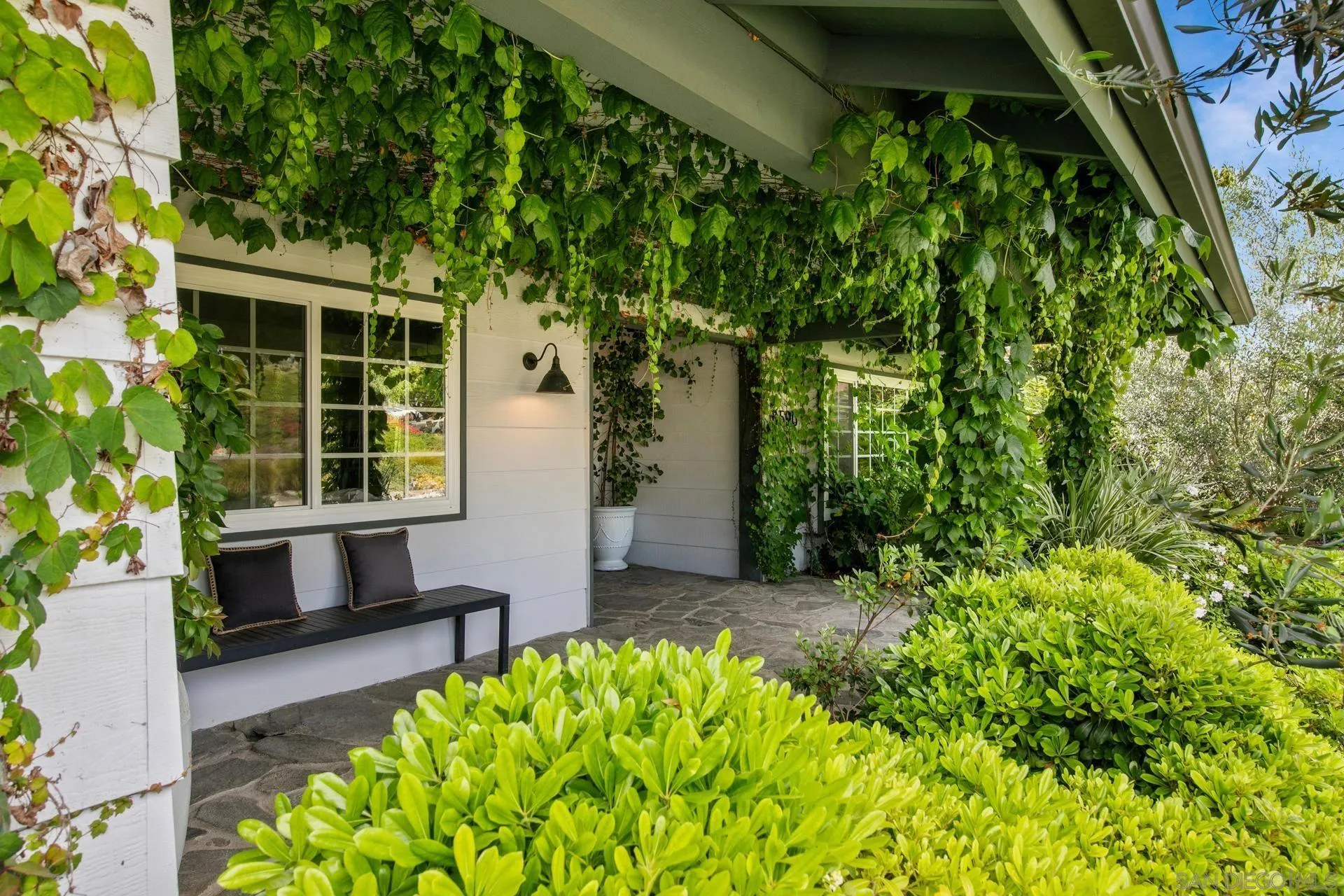 La Jolla, California 92037, United States, 4 Bedrooms Bedrooms, ,3 BathroomsBathrooms,Residential,Active,142714