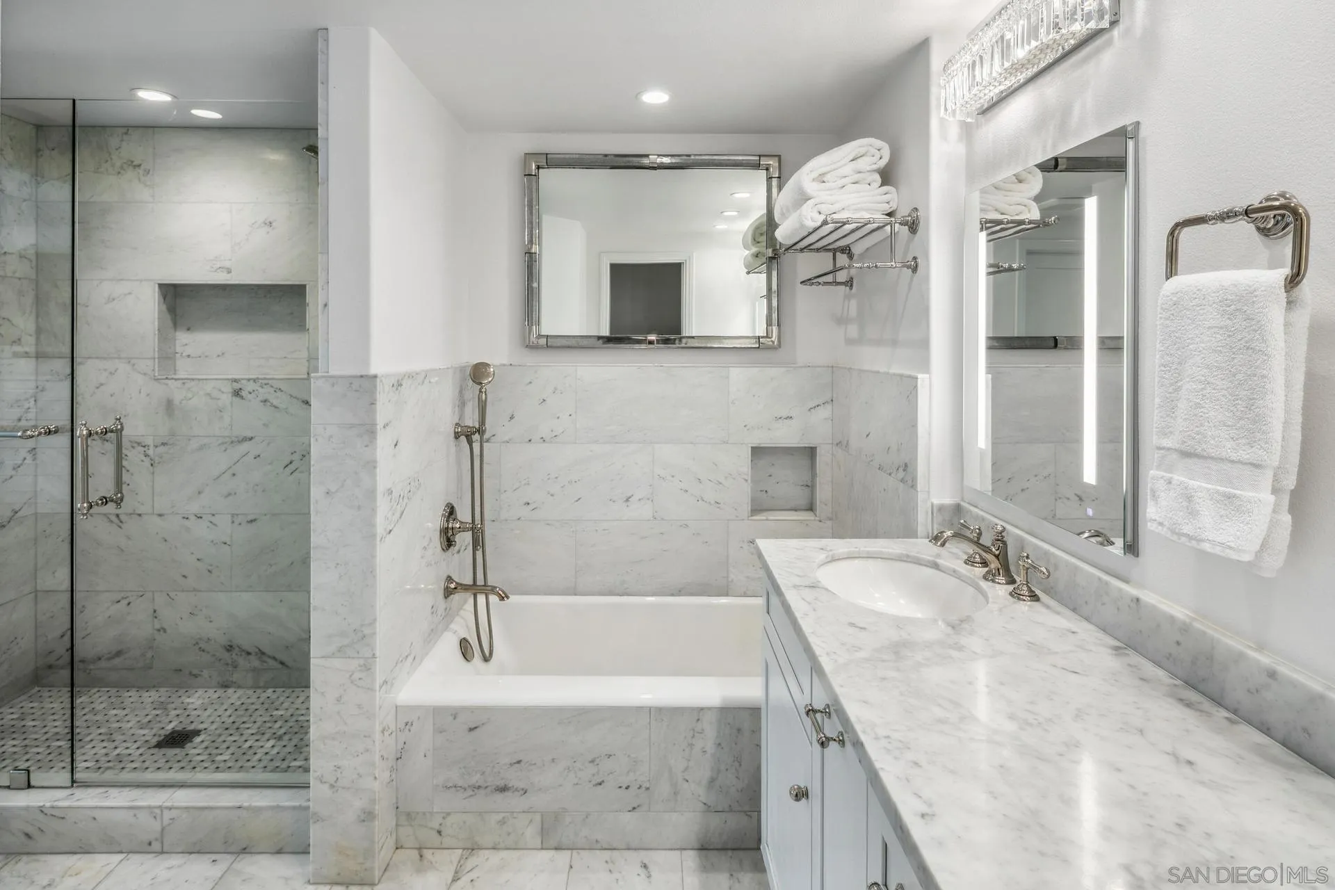 La Jolla, California 92037, United States, 4 Bedrooms Bedrooms, ,3 BathroomsBathrooms,Residential,Active,142714