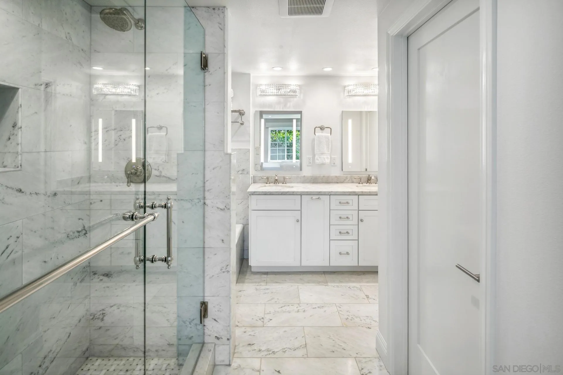 La Jolla, California 92037, United States, 4 Bedrooms Bedrooms, ,3 BathroomsBathrooms,Residential,Active,142714