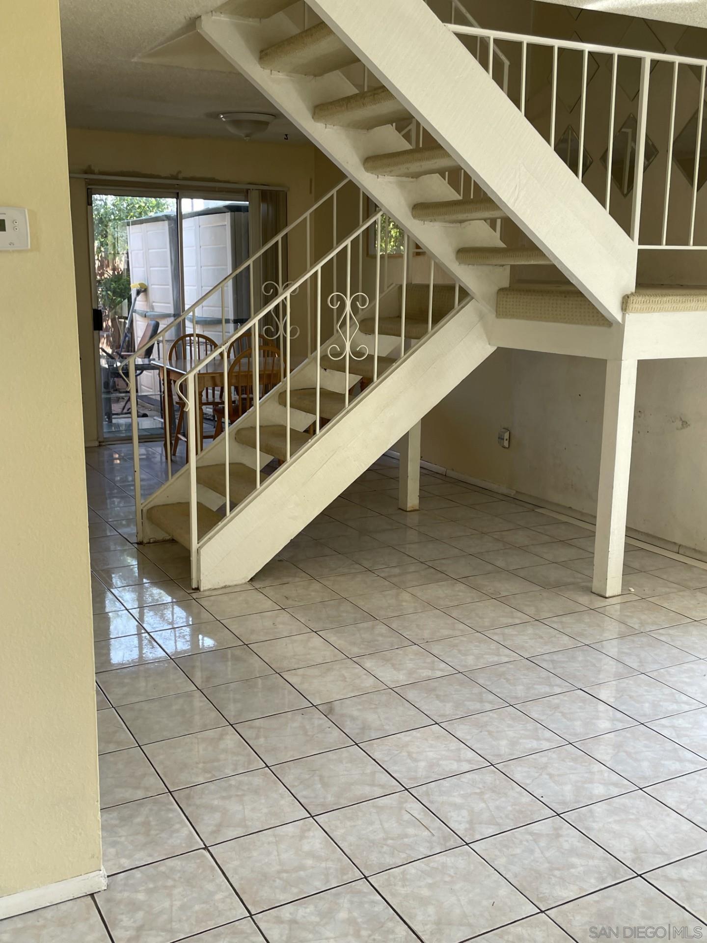 10009 Santana Ranch Ln.