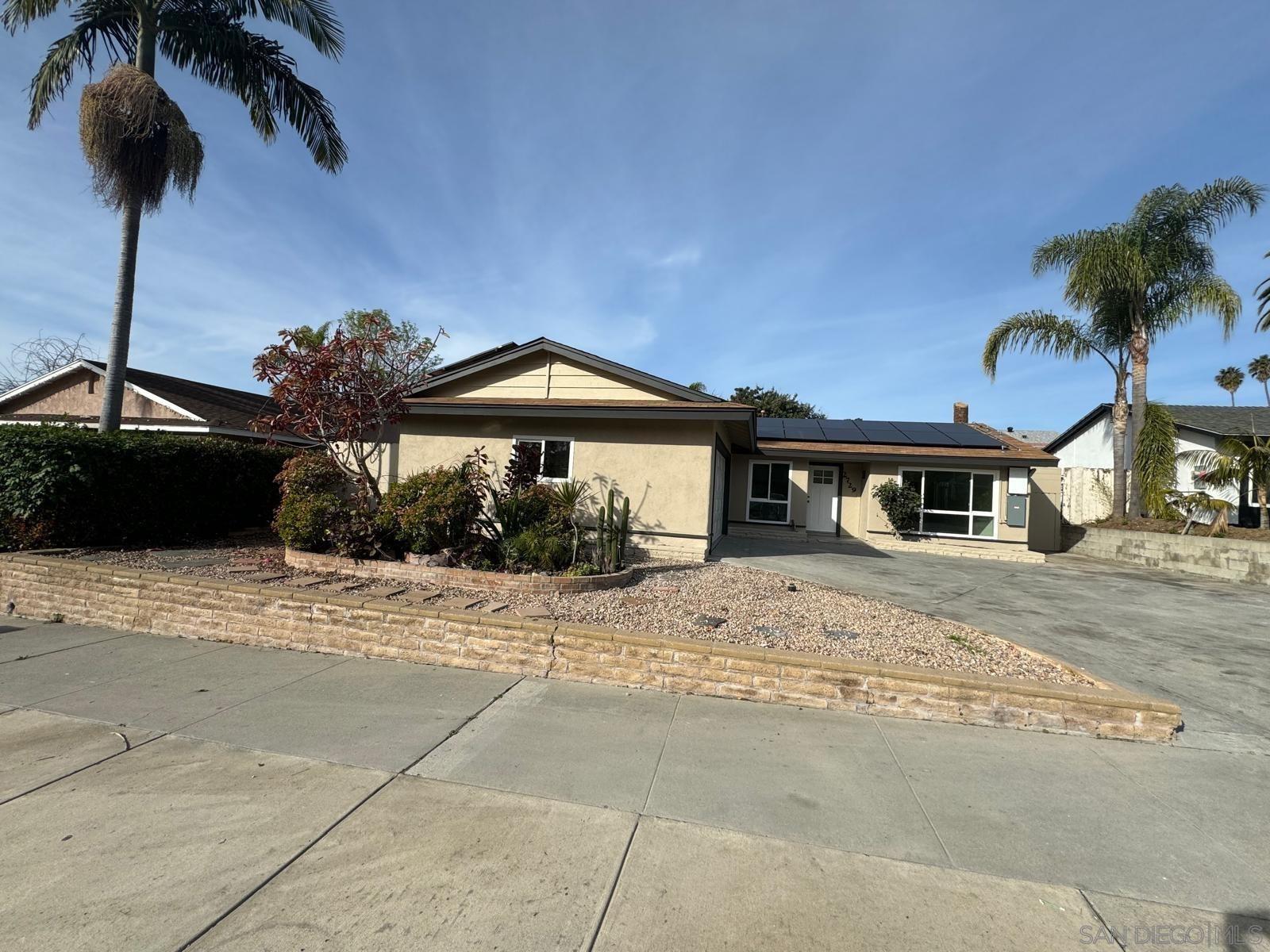 2729 Harriet St